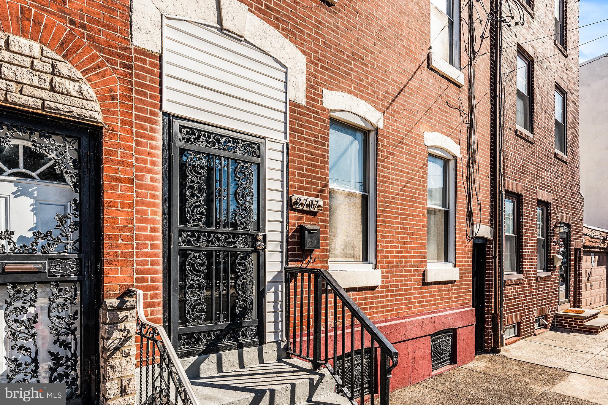 2707 E HUNTINGDON STREET