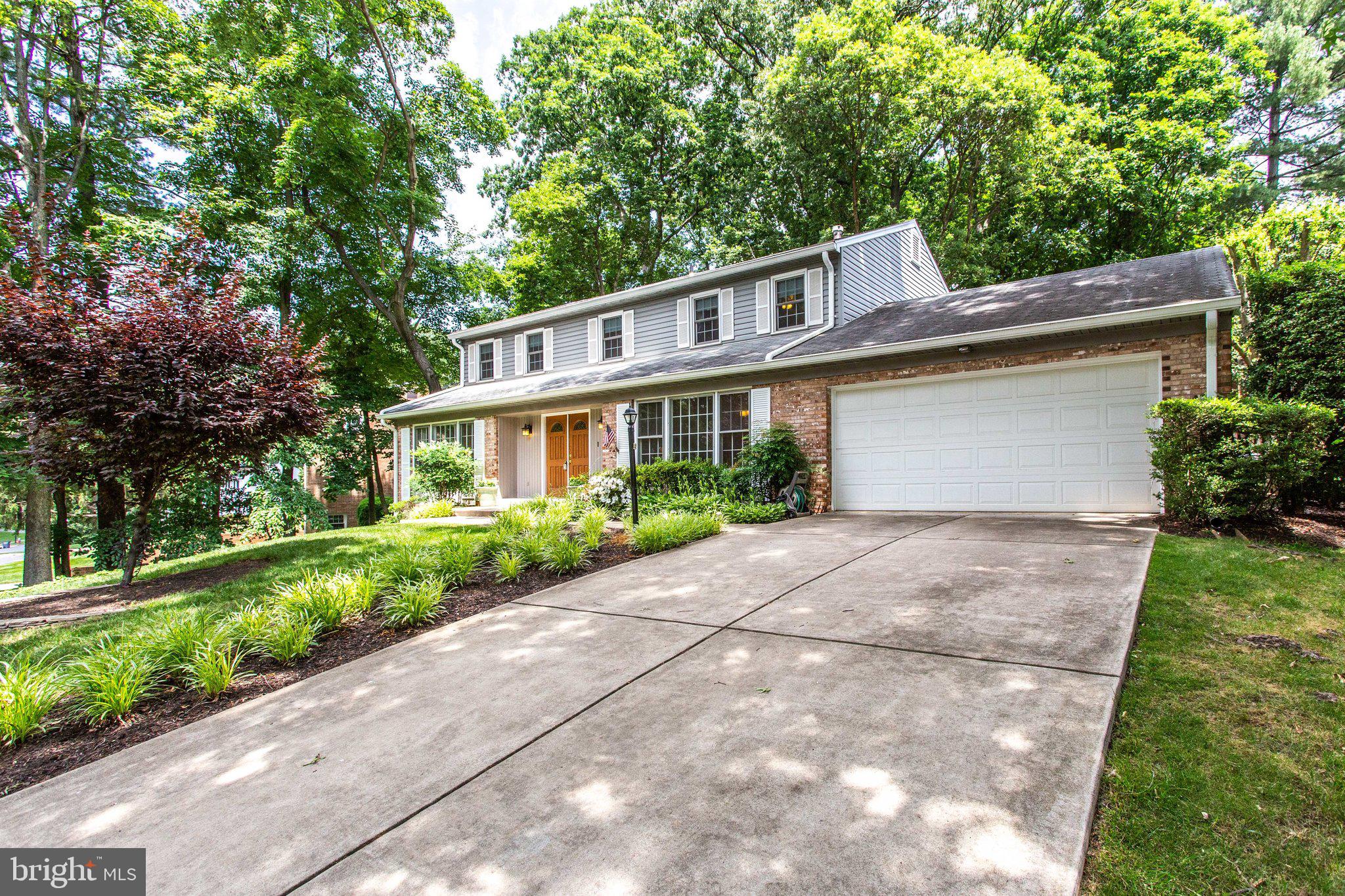 MC LEAN HAMLET - Residential