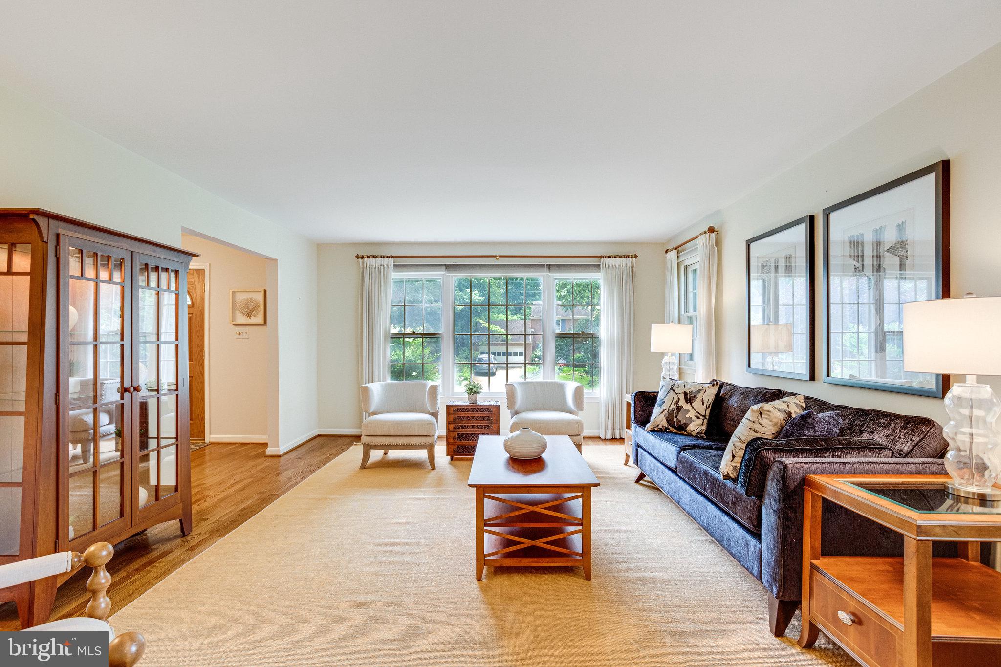 MC LEAN HAMLET - Residential