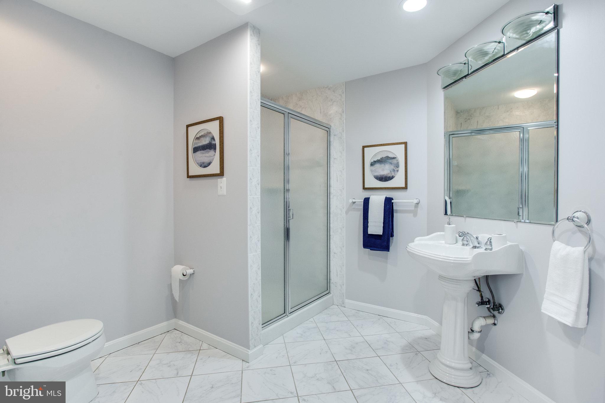 MC LEAN HAMLET - Residential