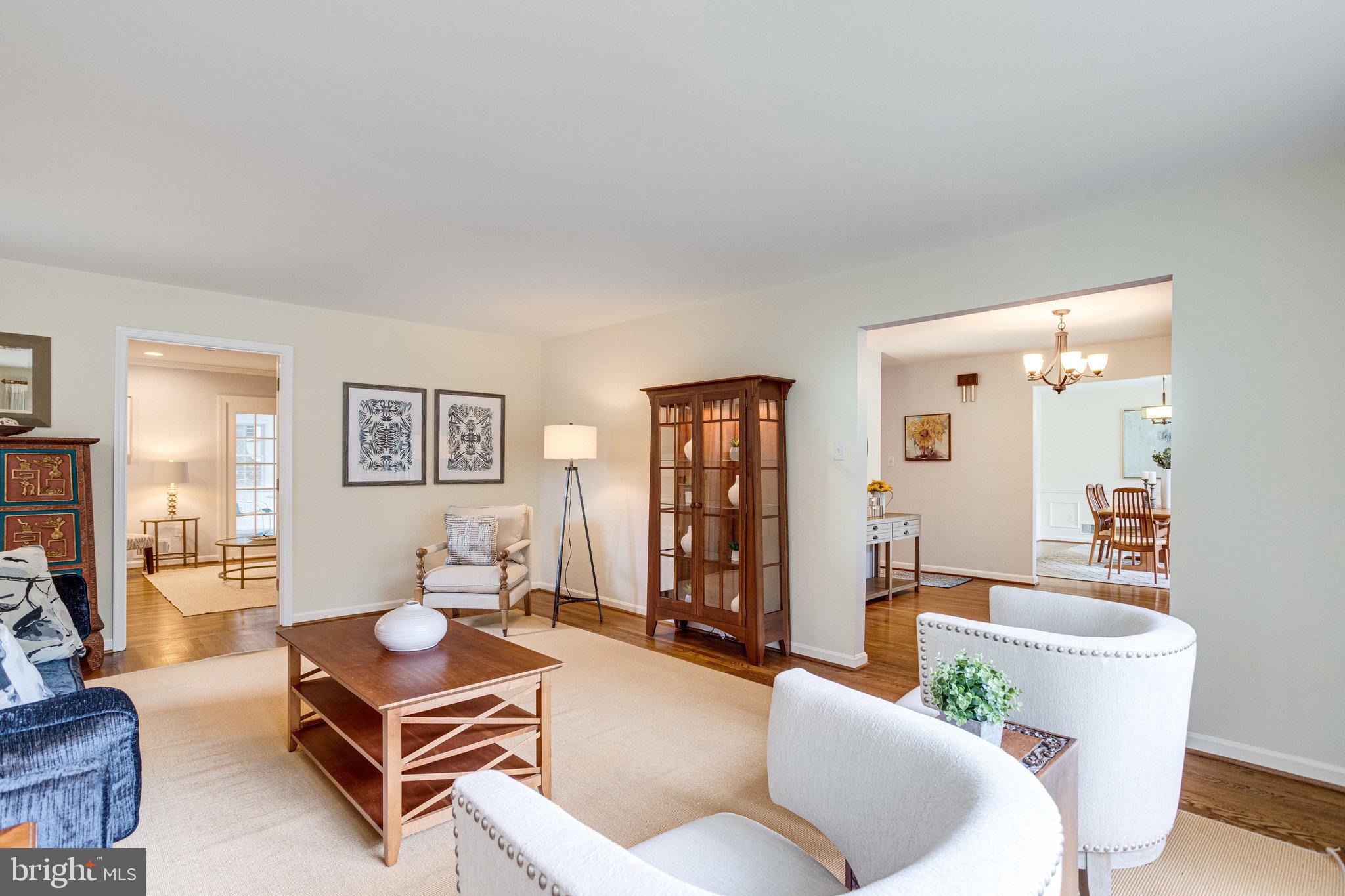 MC LEAN HAMLET - Residential