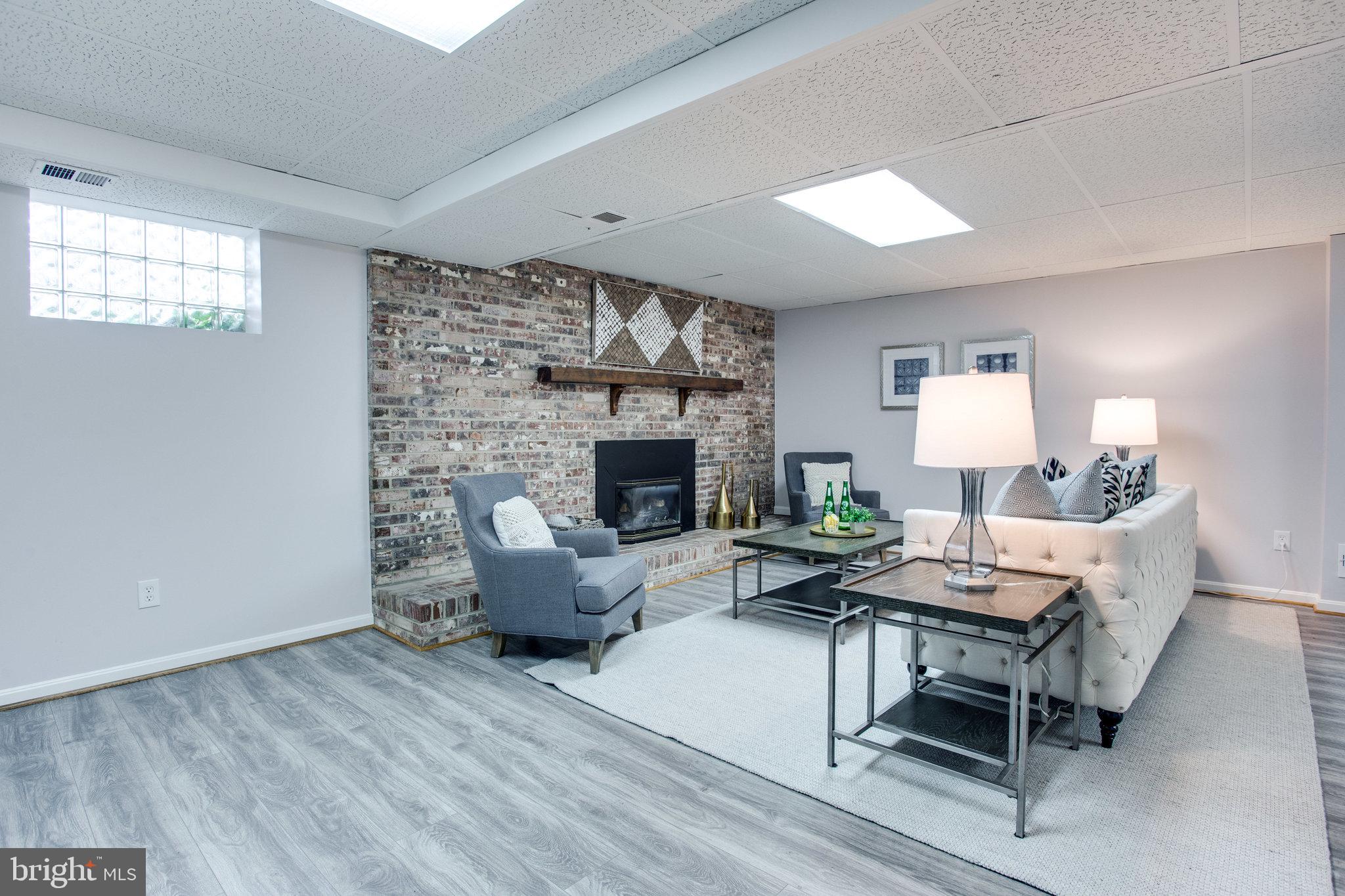 MC LEAN HAMLET - Residential