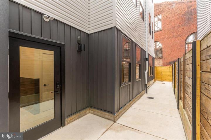 FISHTOWN - Commercial Sale