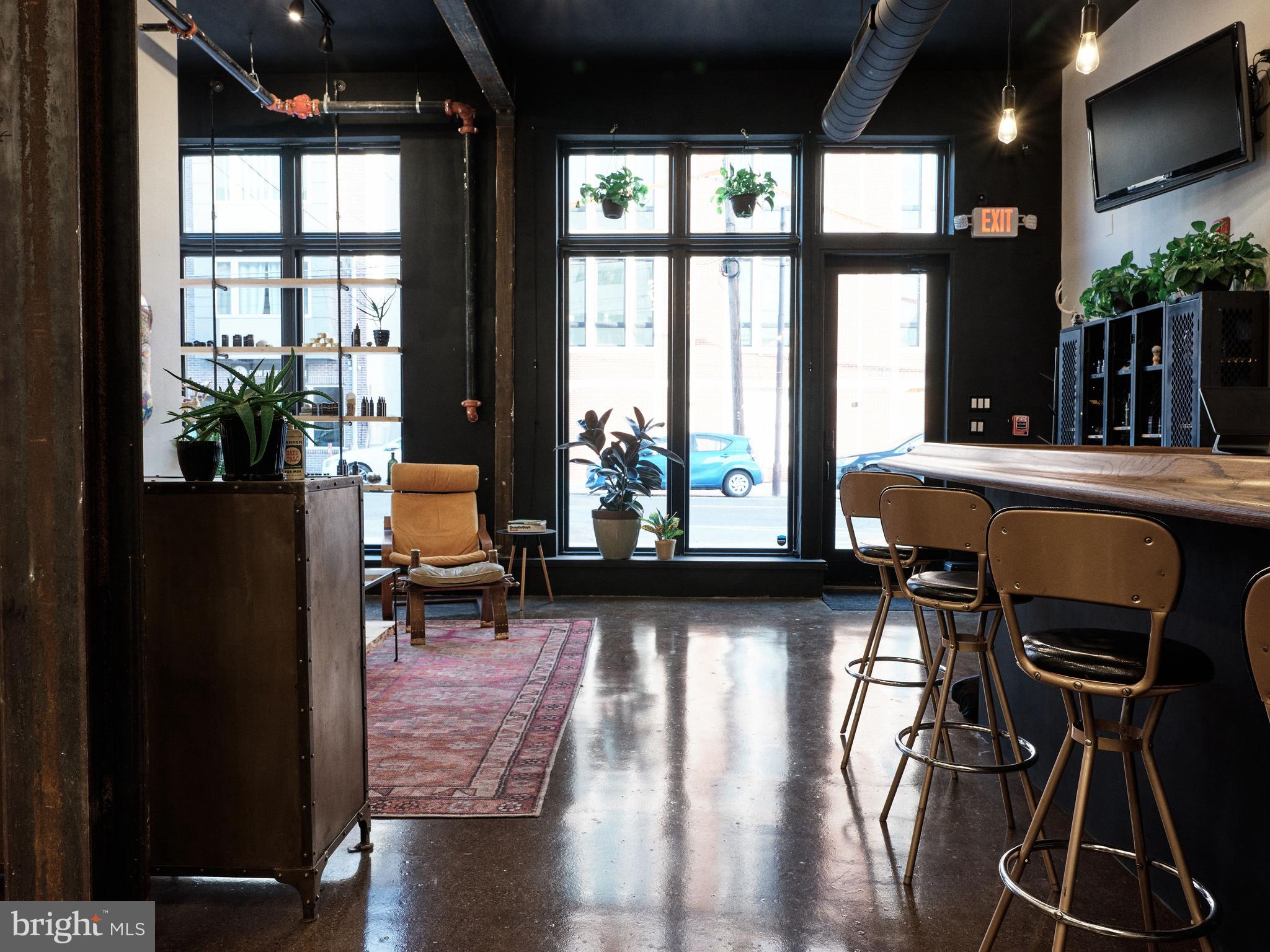 FISHTOWN - Commercial Sale