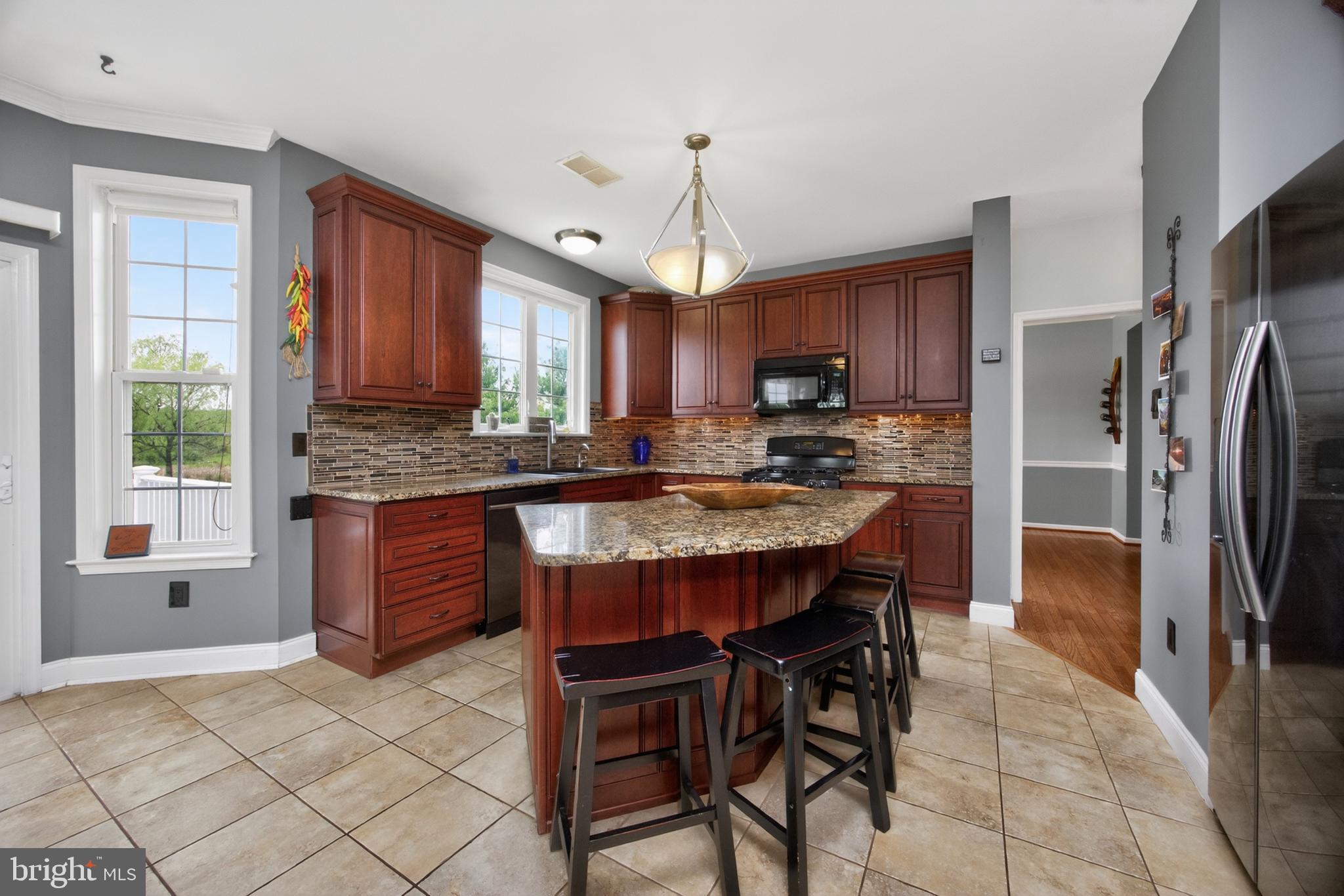WALNUT SHADE FARM - Residential
