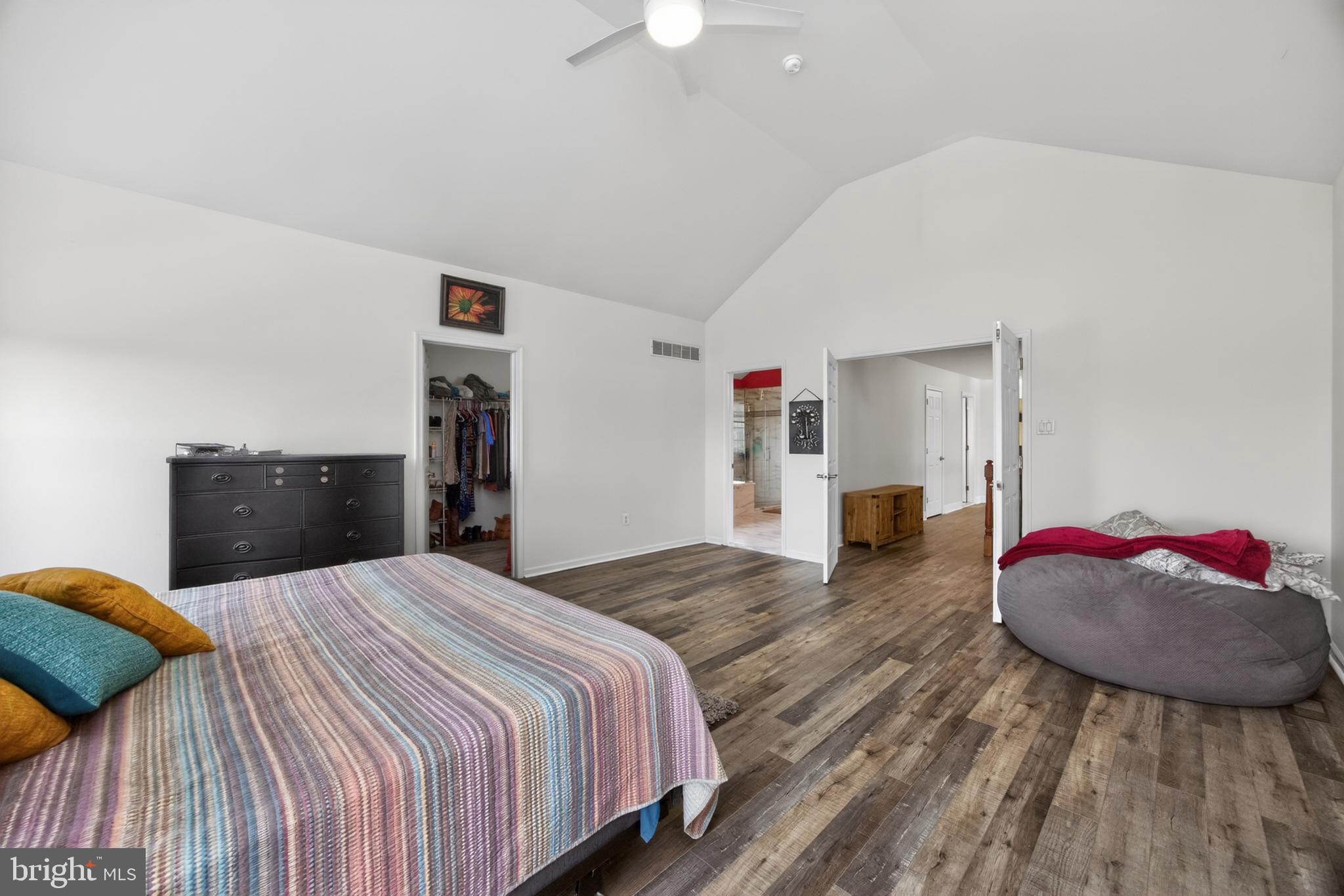 WALNUT SHADE FARM - Residential