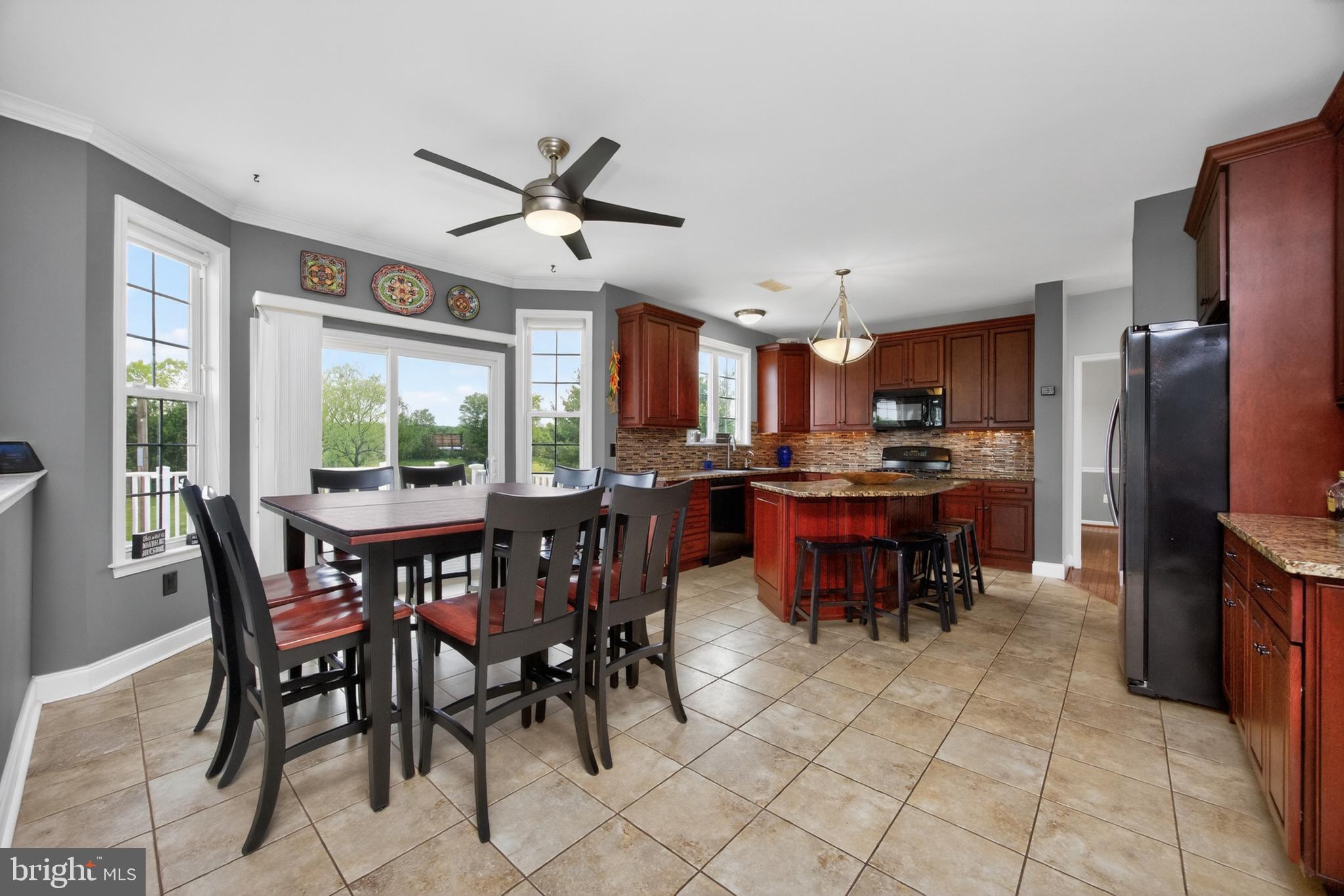 WALNUT SHADE FARM - Residential