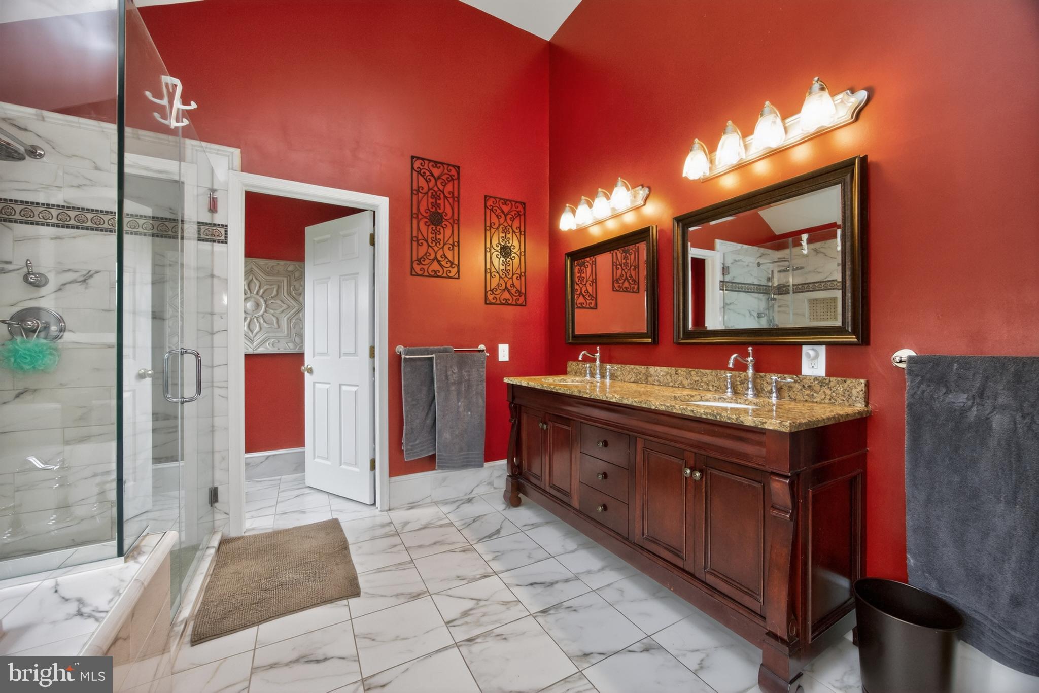 WALNUT SHADE FARM - Residential