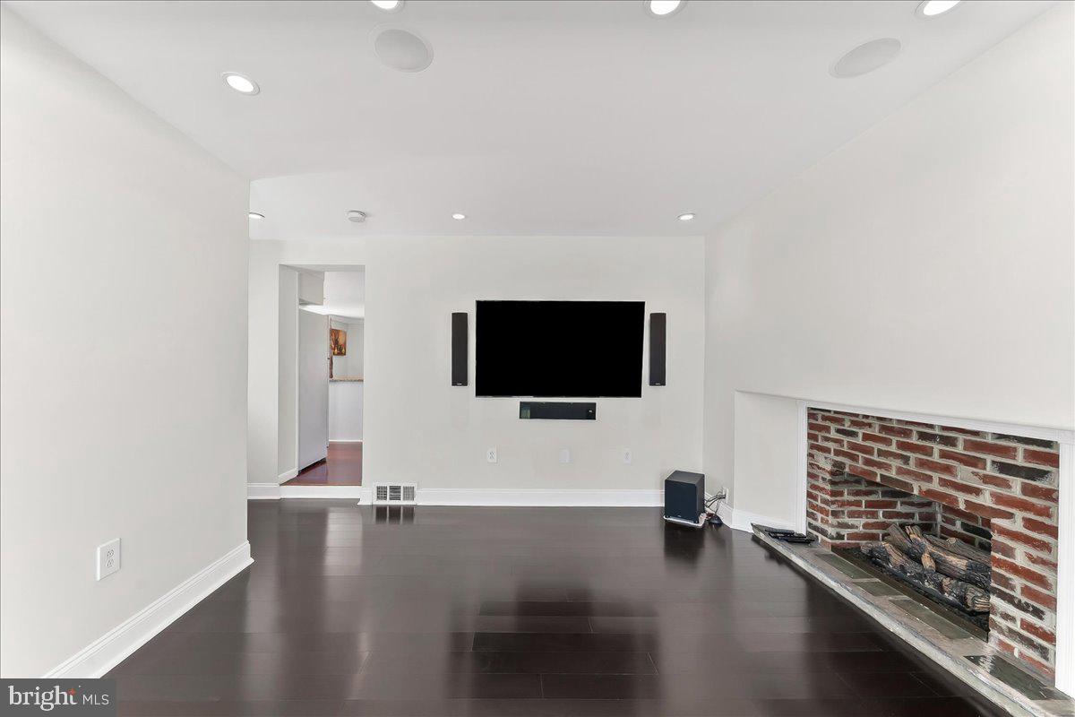 LEEDOM ESTS - Residential