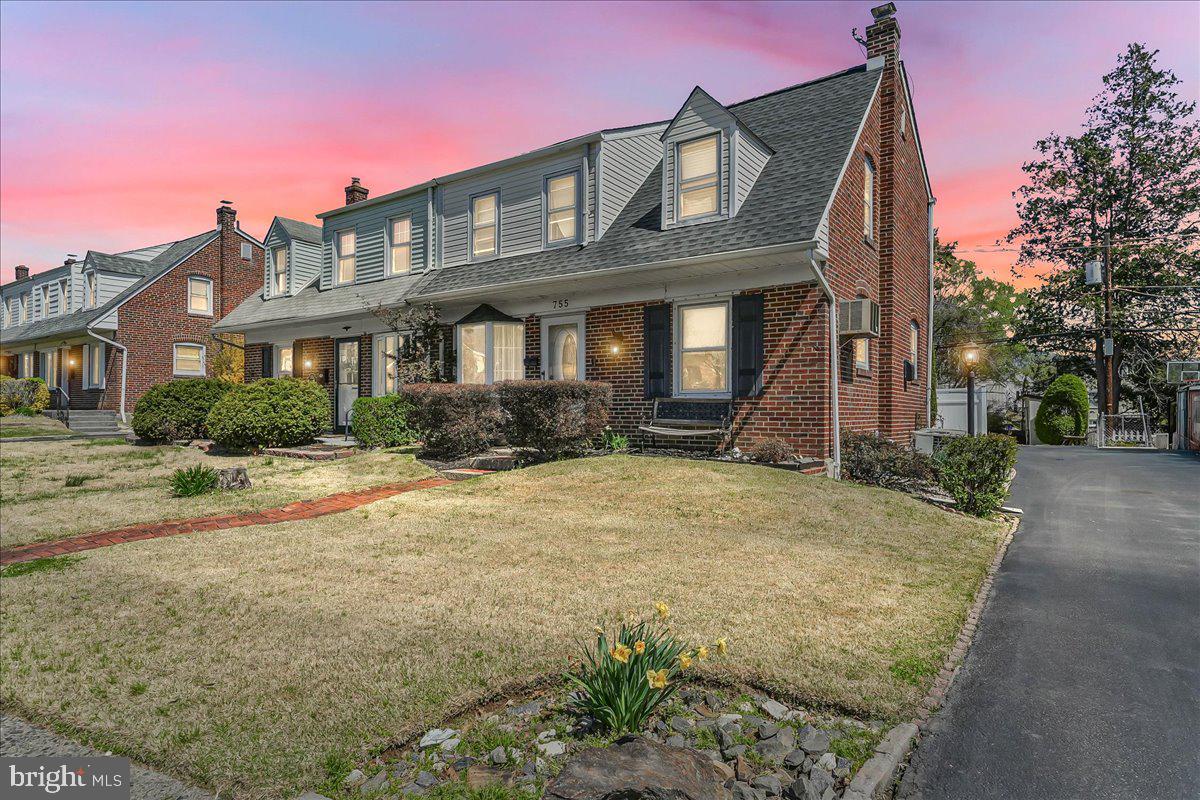 LEEDOM ESTS - Residential