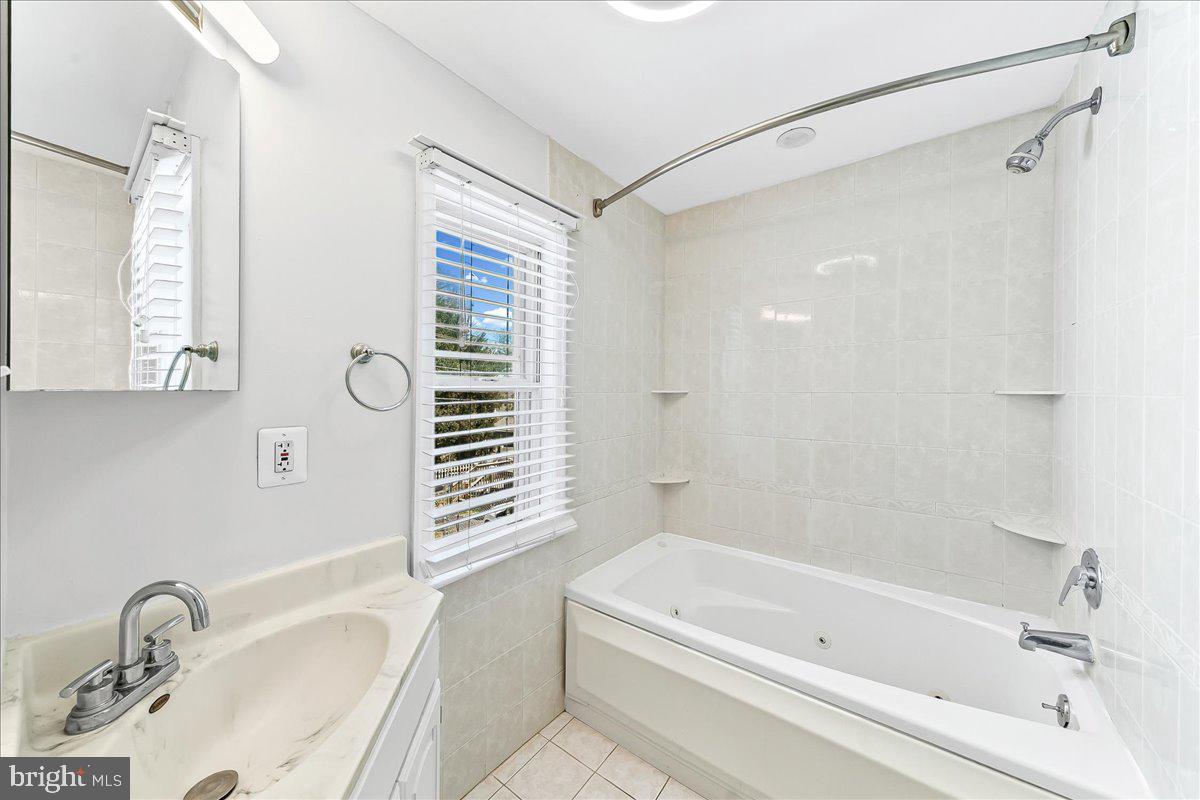 LEEDOM ESTS - Residential