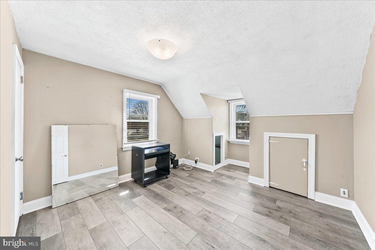 LEEDOM ESTS - Residential