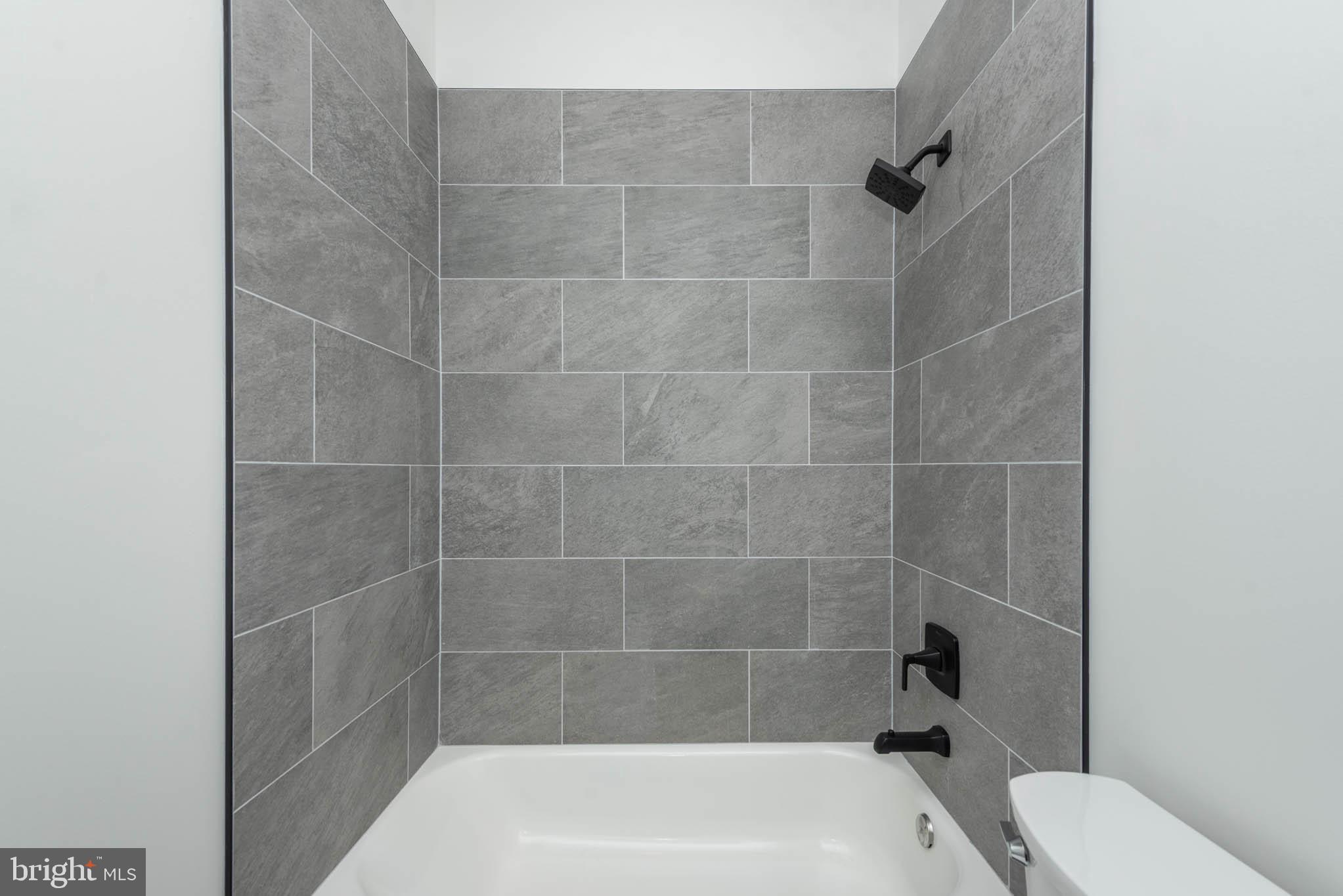 STATION NORTH ARTS DISTRICT - Residential Lease