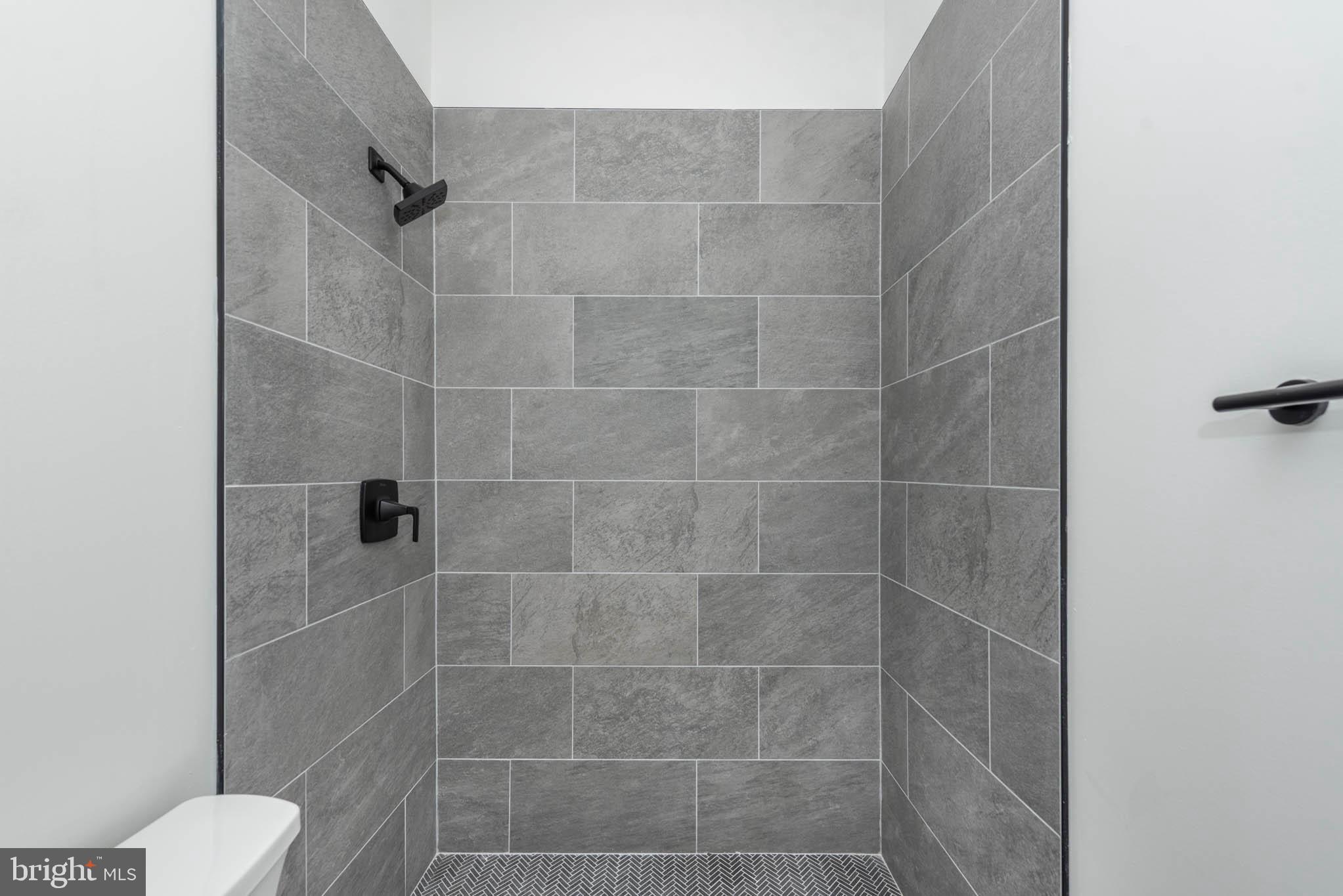 STATION NORTH ARTS DISTRICT - Residential Lease