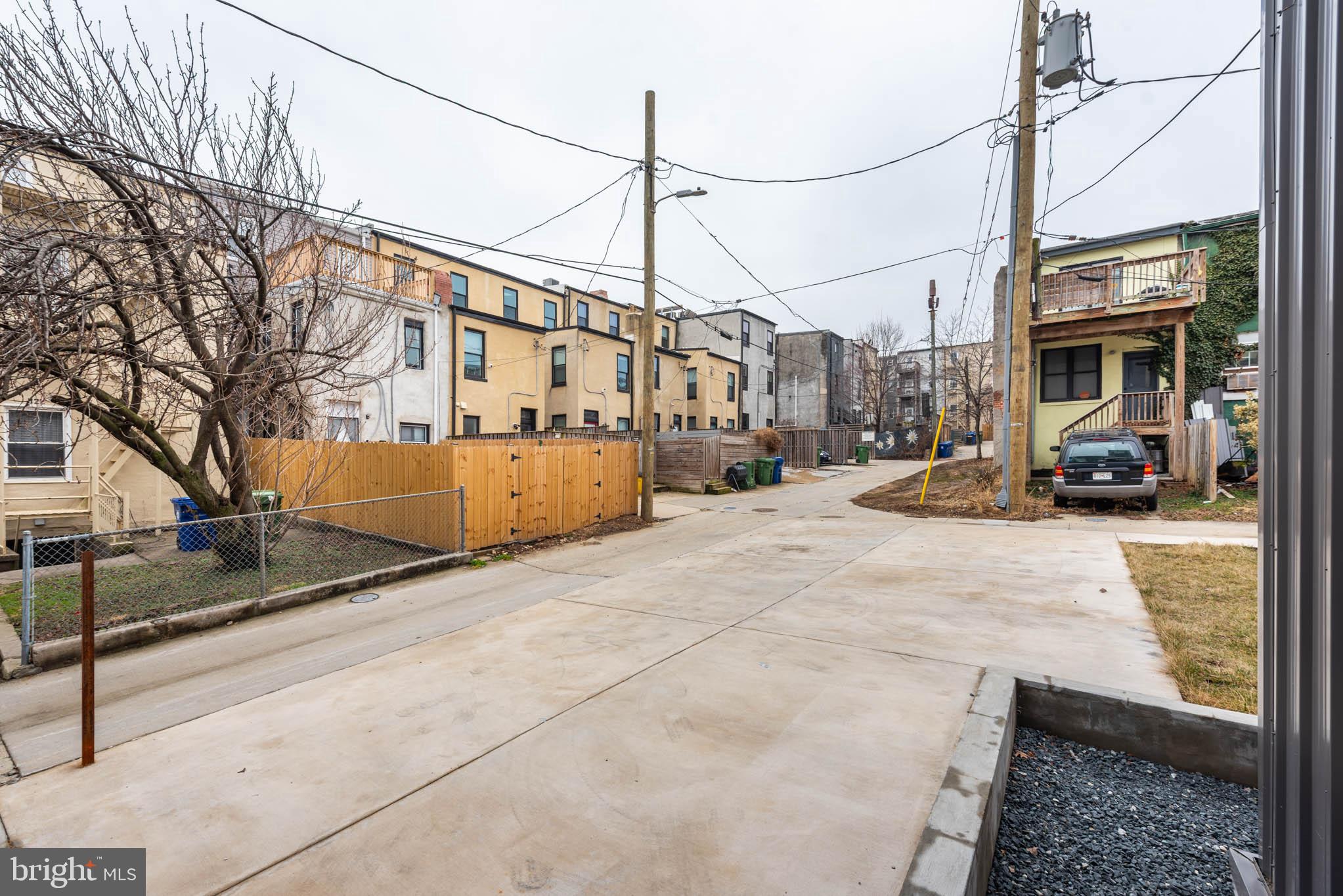 STATION NORTH ARTS DISTRICT - Residential Lease