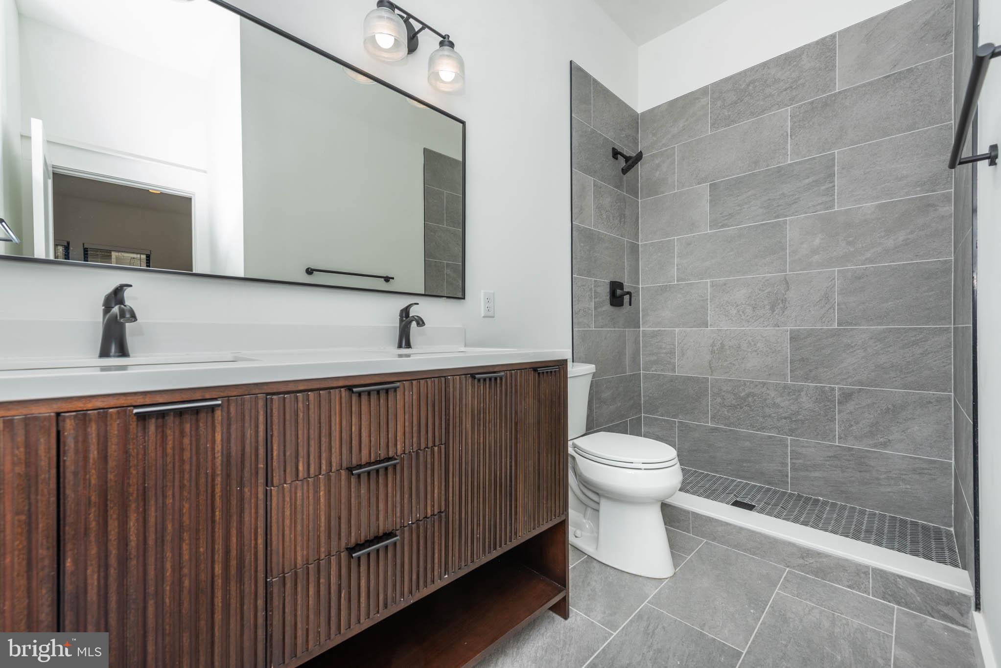 STATION NORTH ARTS DISTRICT - Residential Lease