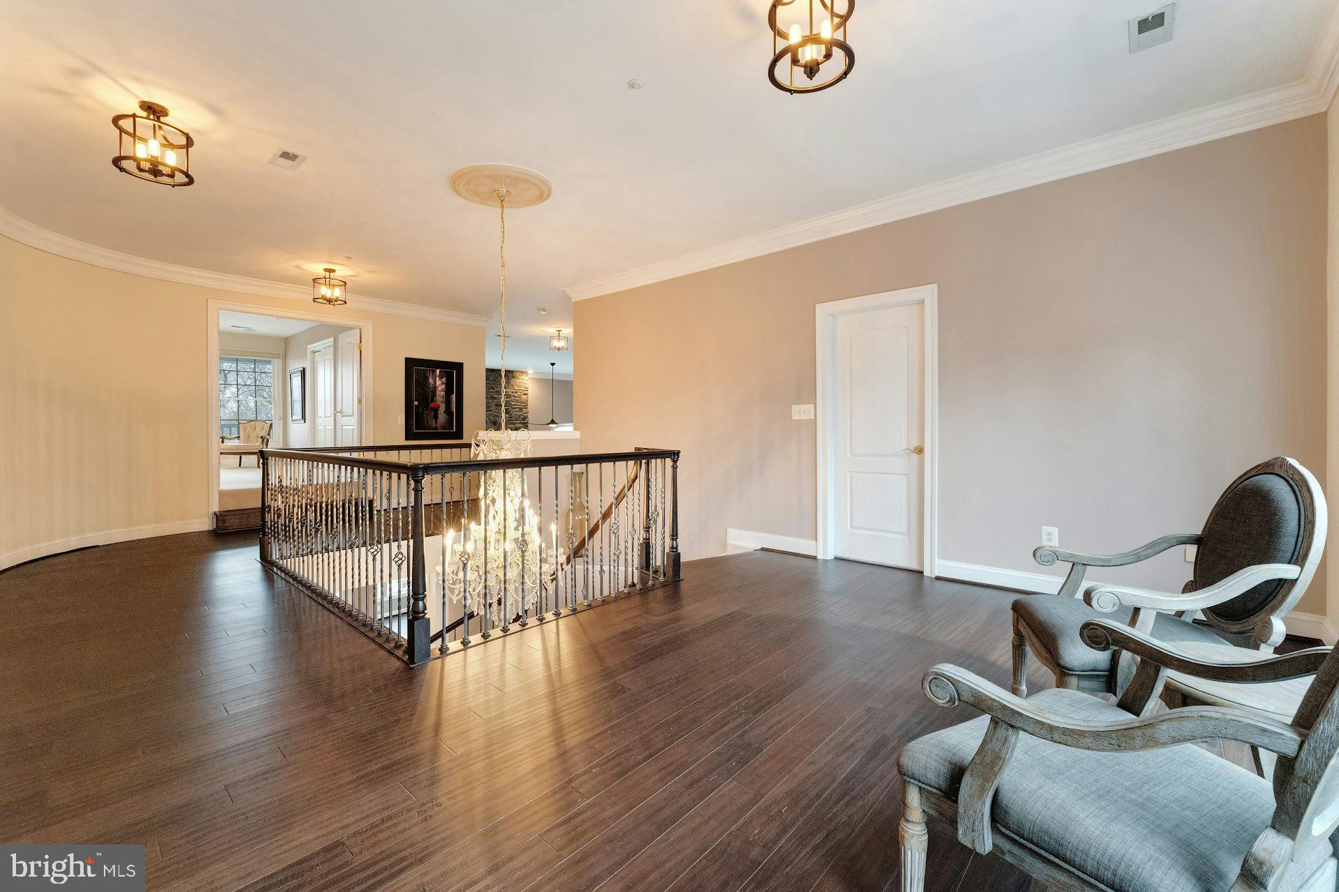 BEACON HILL - Residential