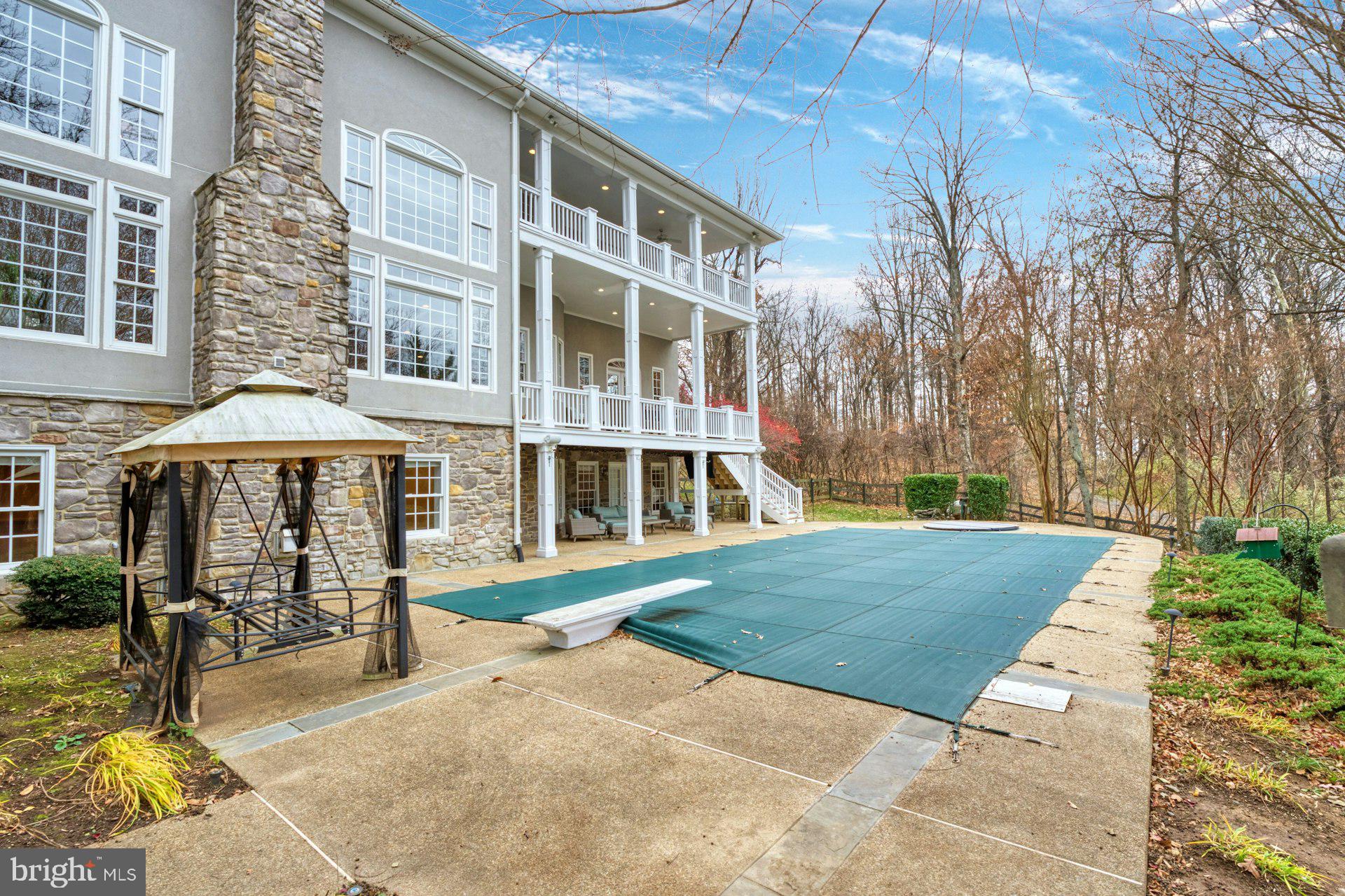 BEACON HILL - Residential