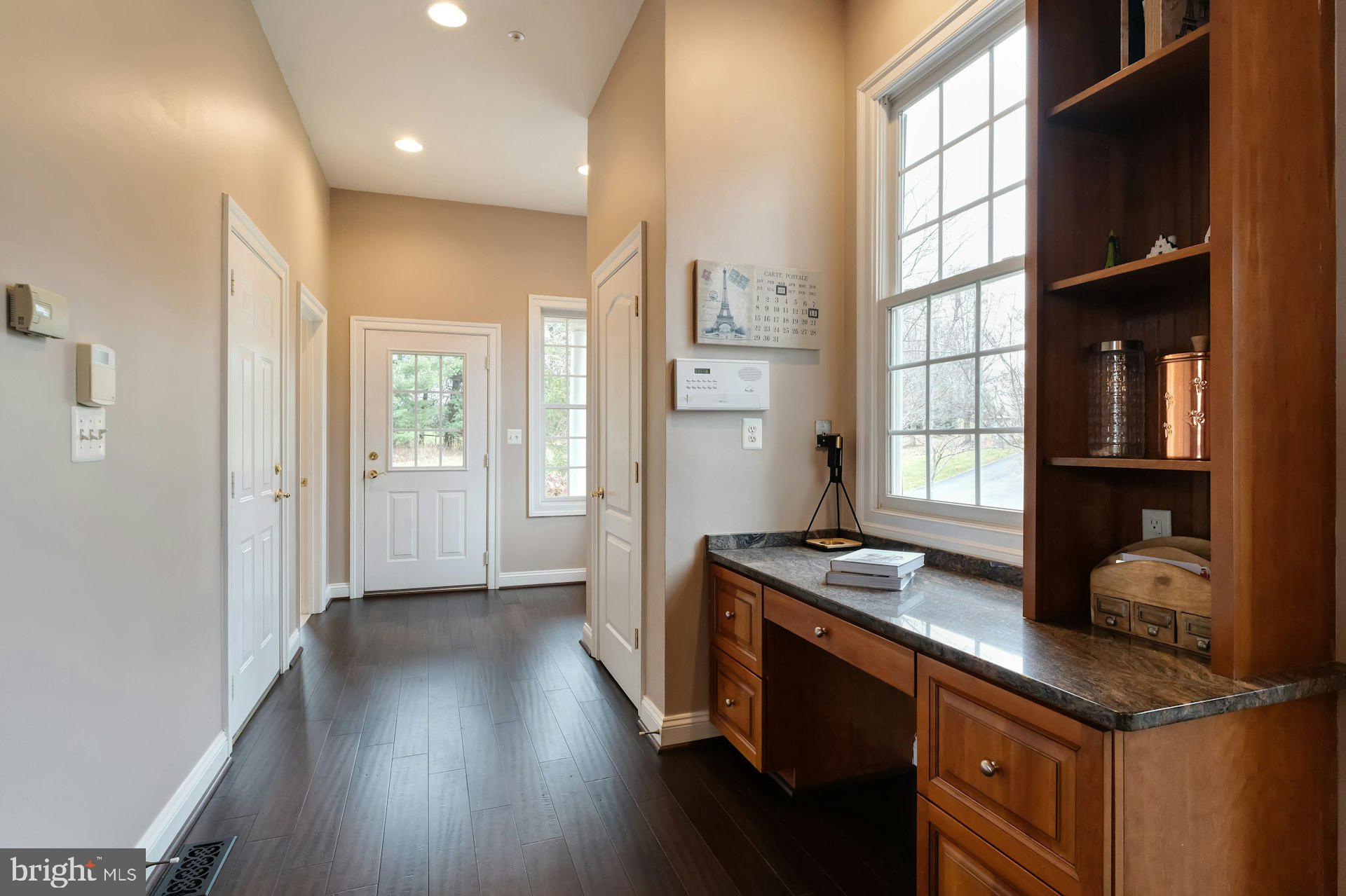 BEACON HILL - Residential