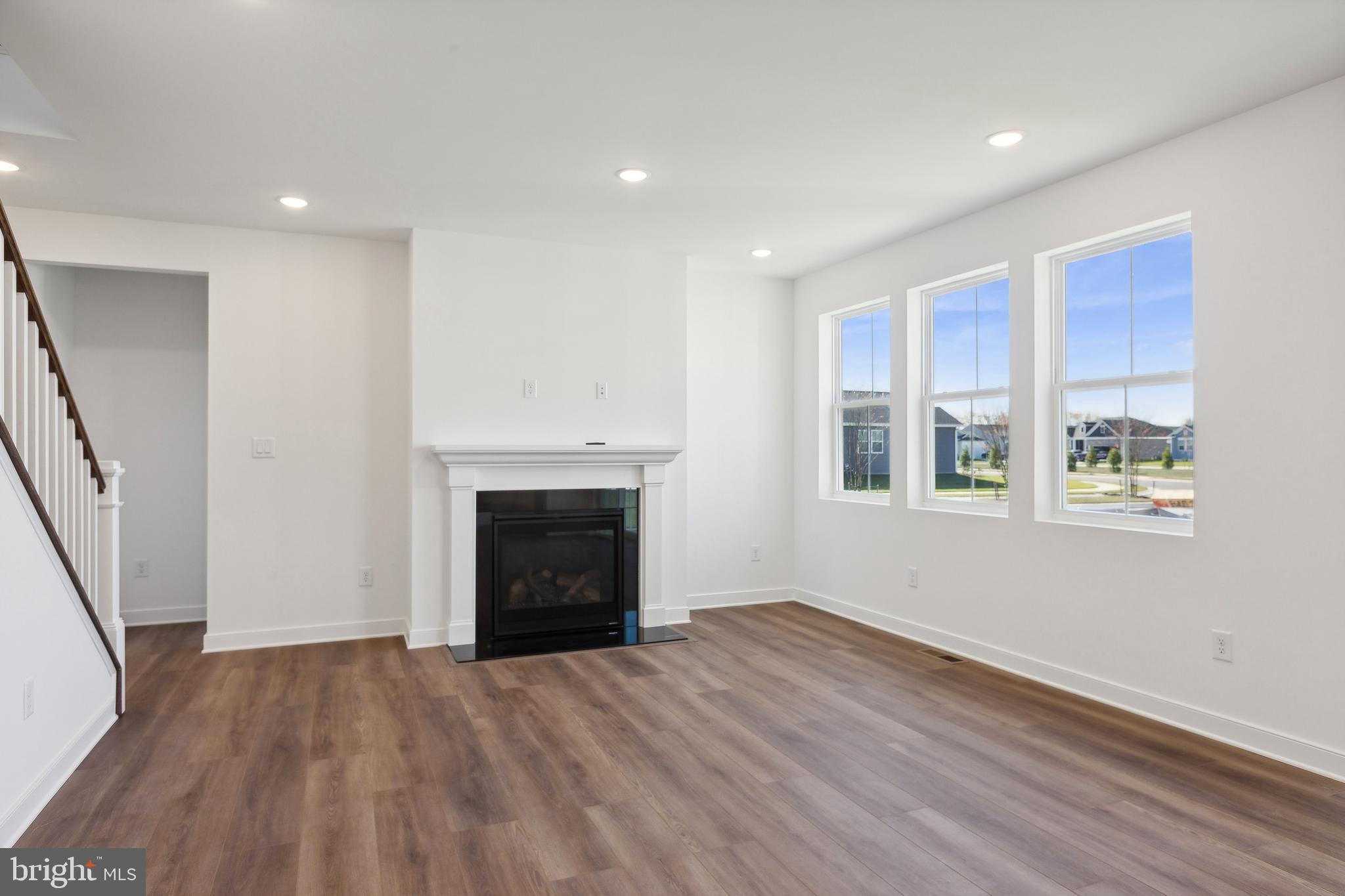 EGRET SHORES - Residential