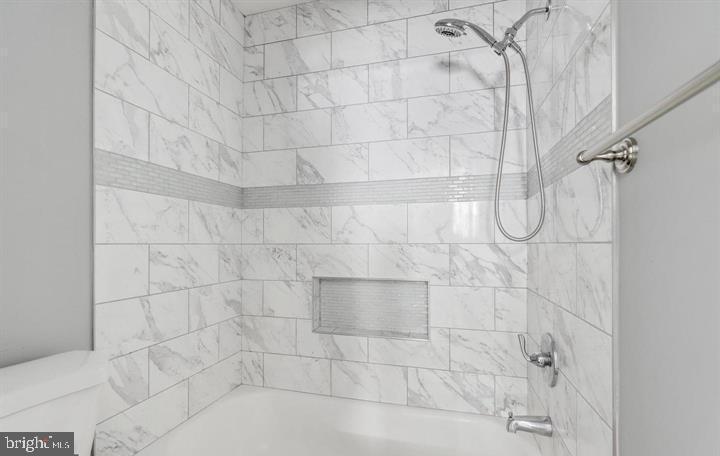 HUNTINGTON LAKE - Residential