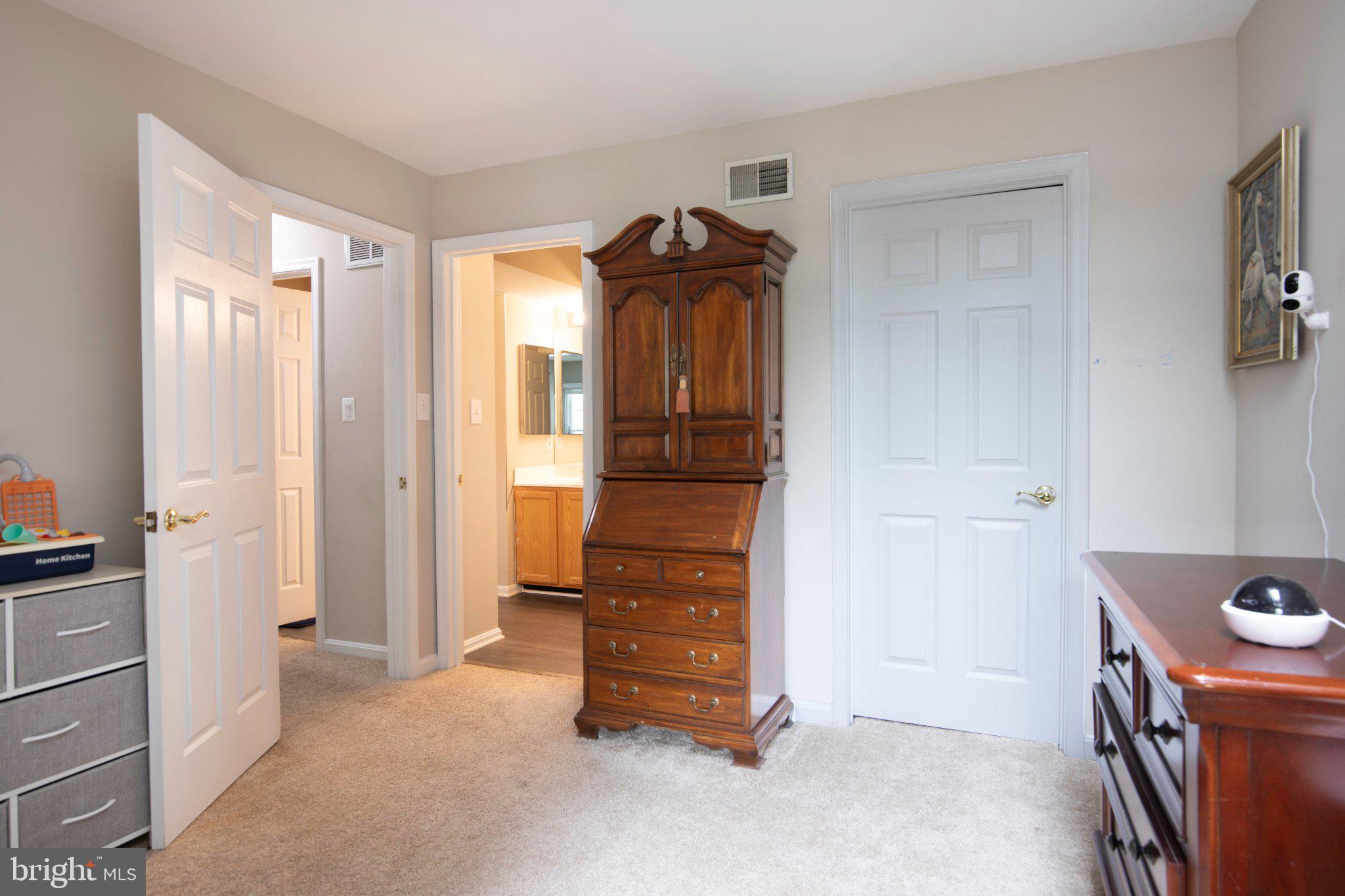 GERMANTOWN ESTATES - Residential