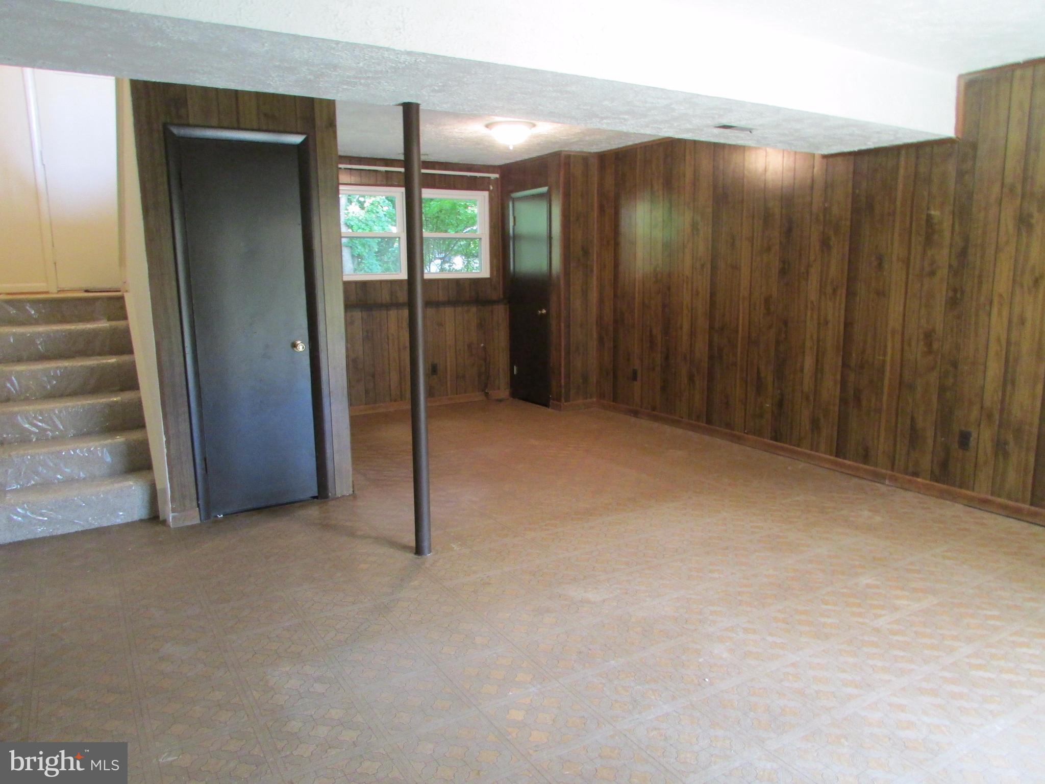 SEVERN ACRES - Residential Lease