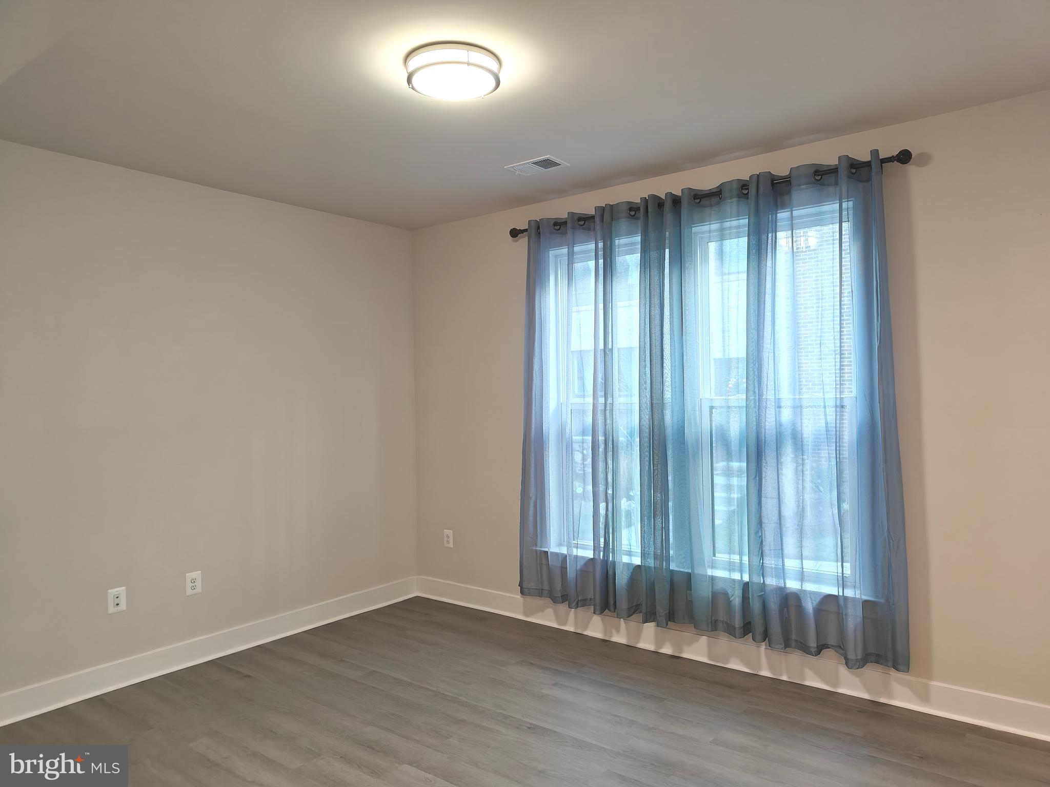 LIBERTY PARK - Residential Lease