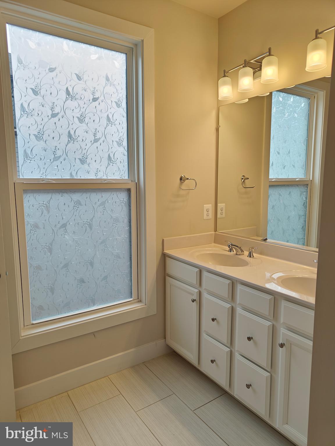 LIBERTY PARK - Residential Lease