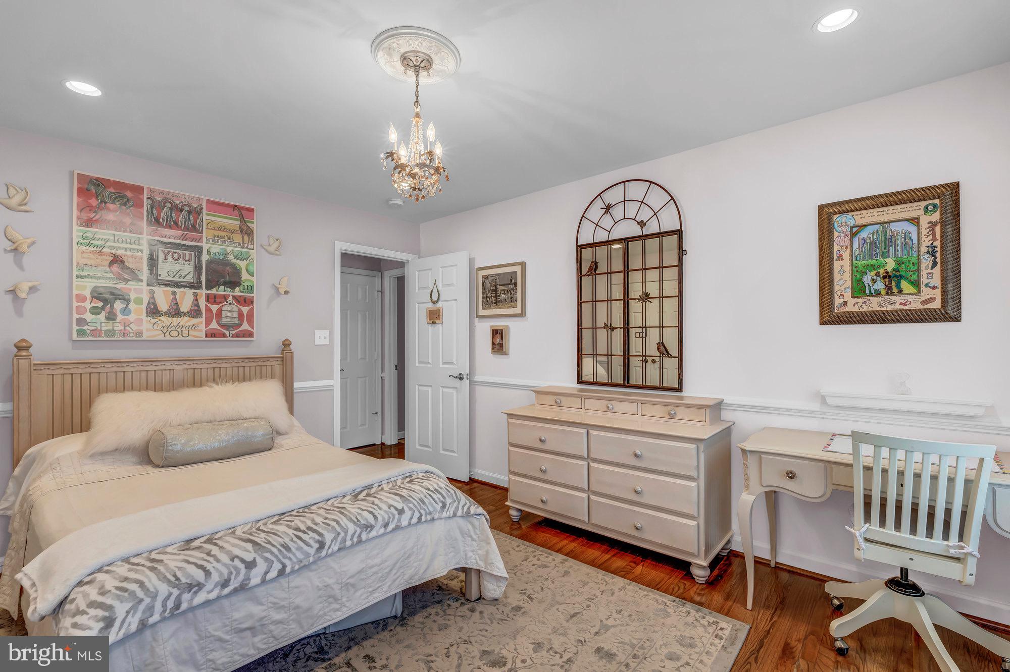 WESTPORT - Residential