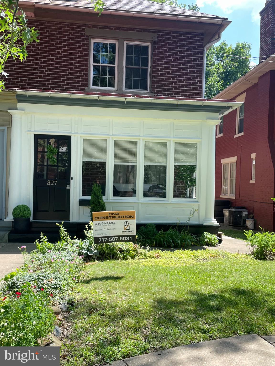 327 S WEST END