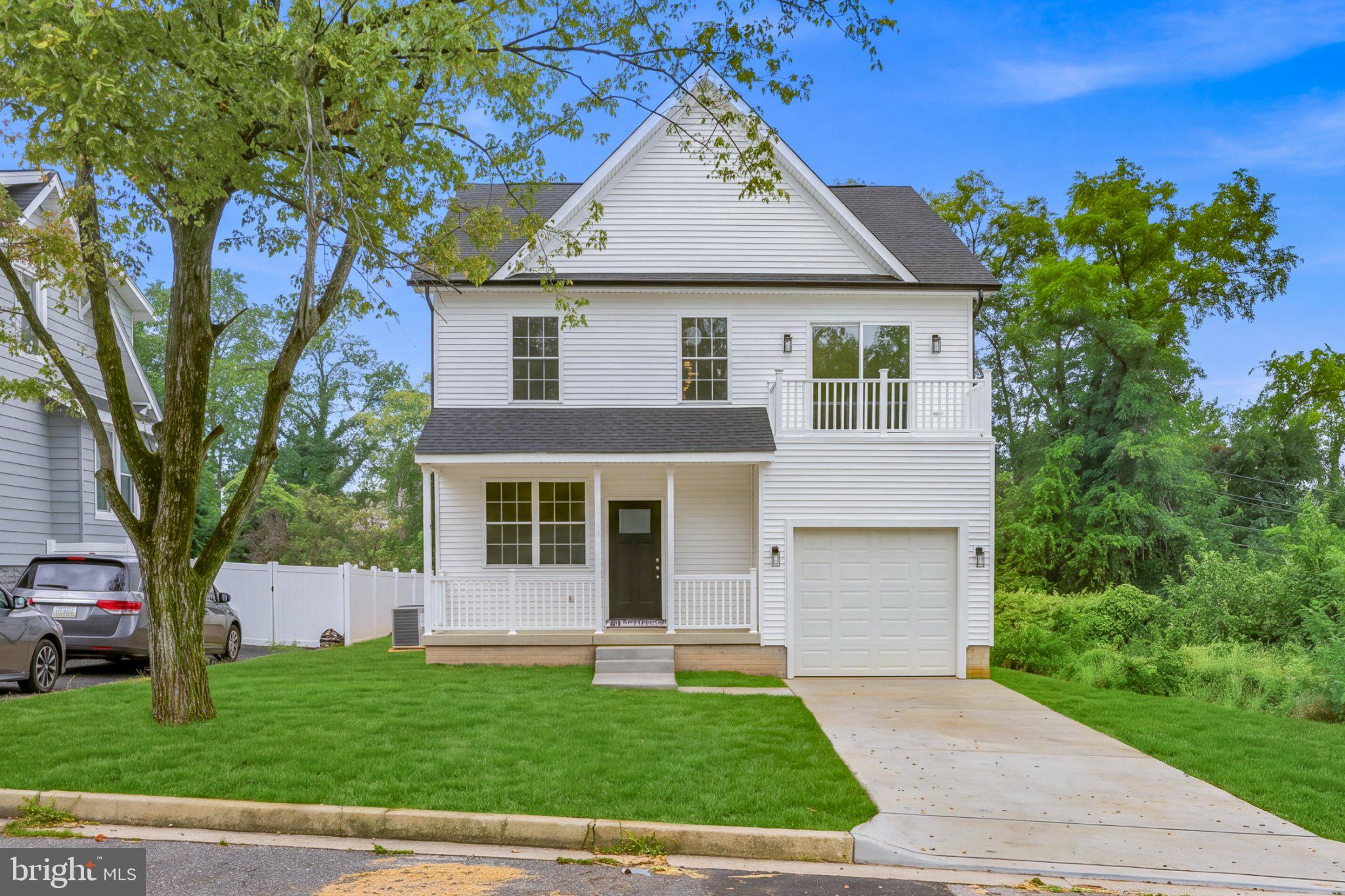 1008 HANDY AVENUE