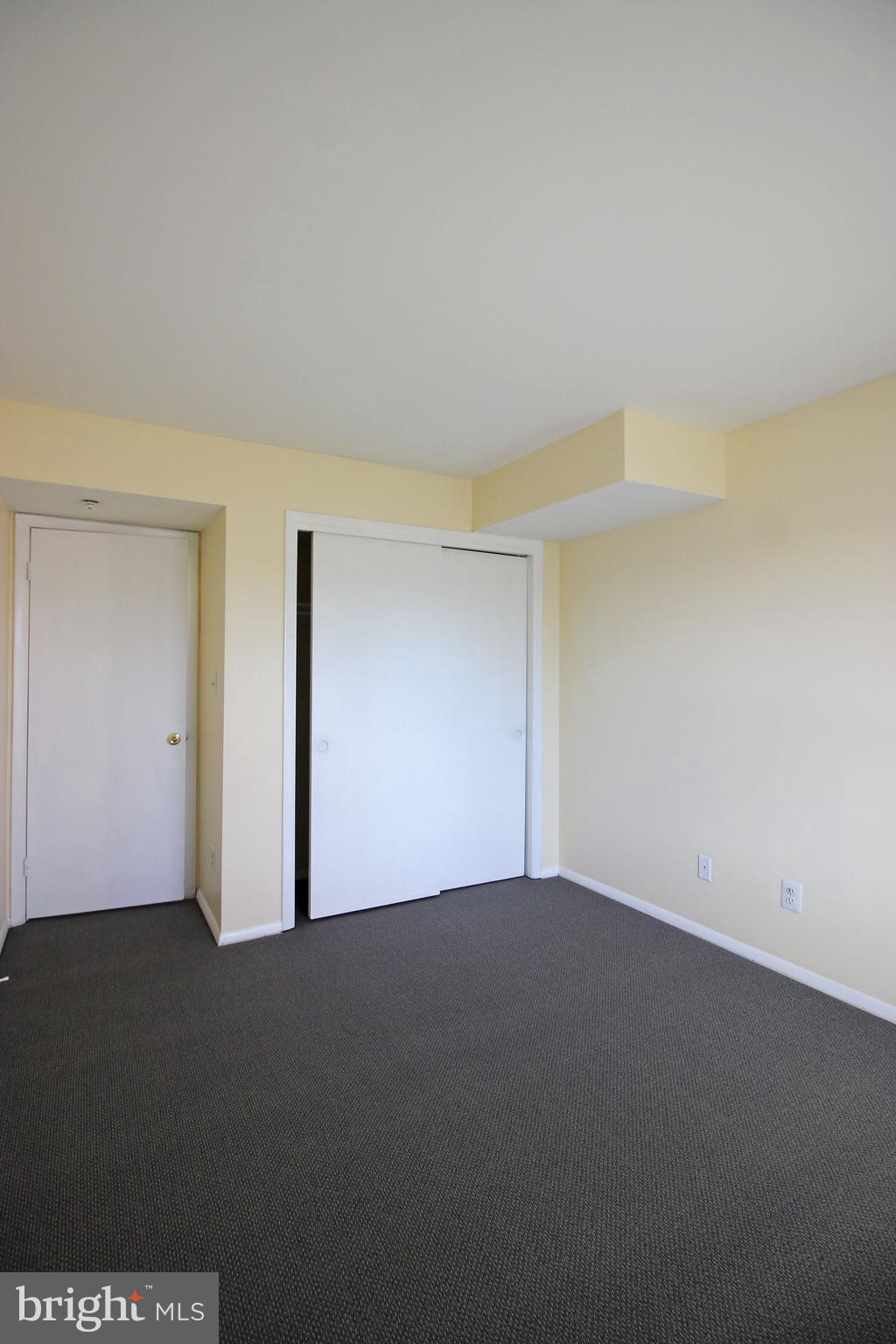 WILLOW WOOD - Residential Lease