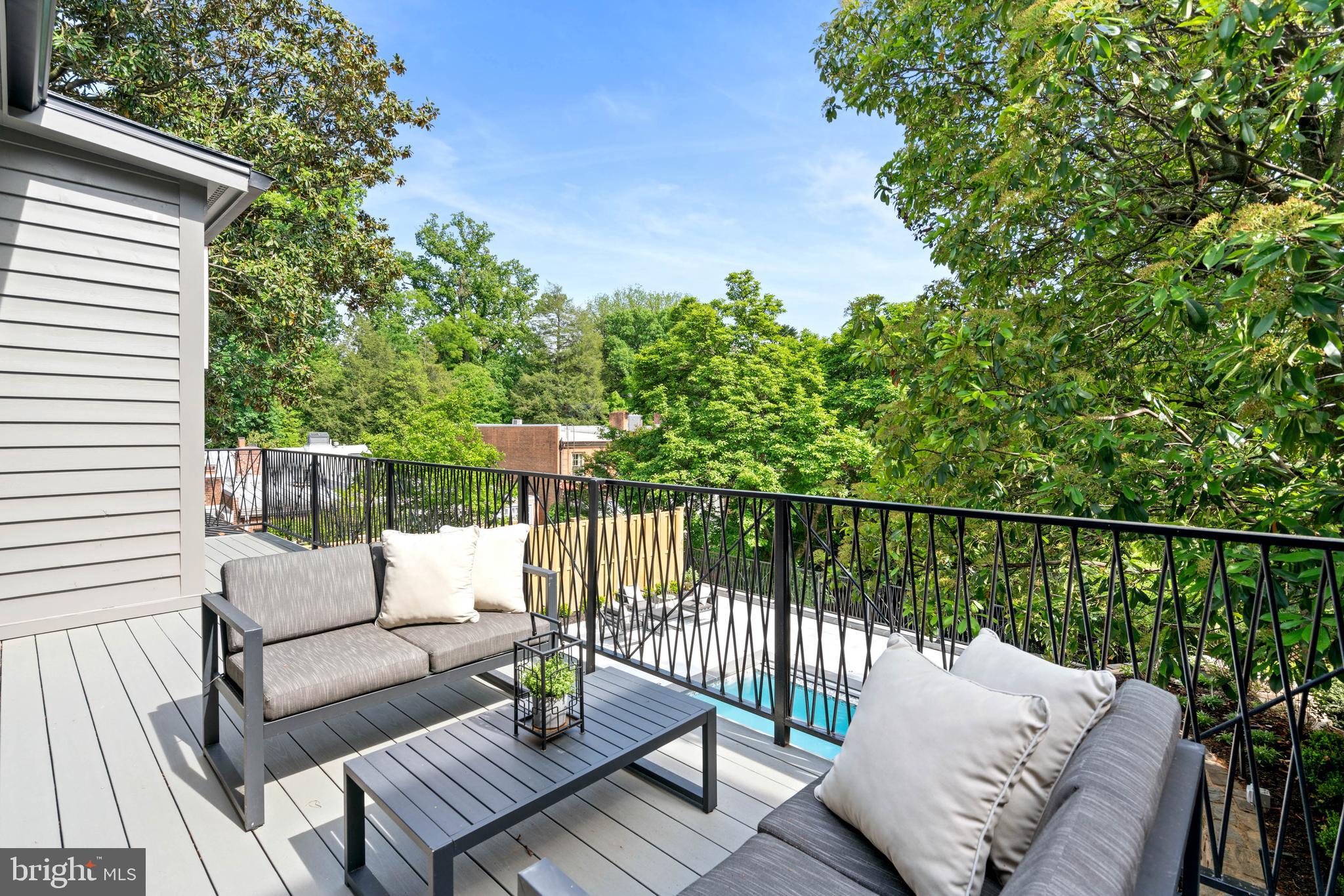 GEORGETOWN - Residential