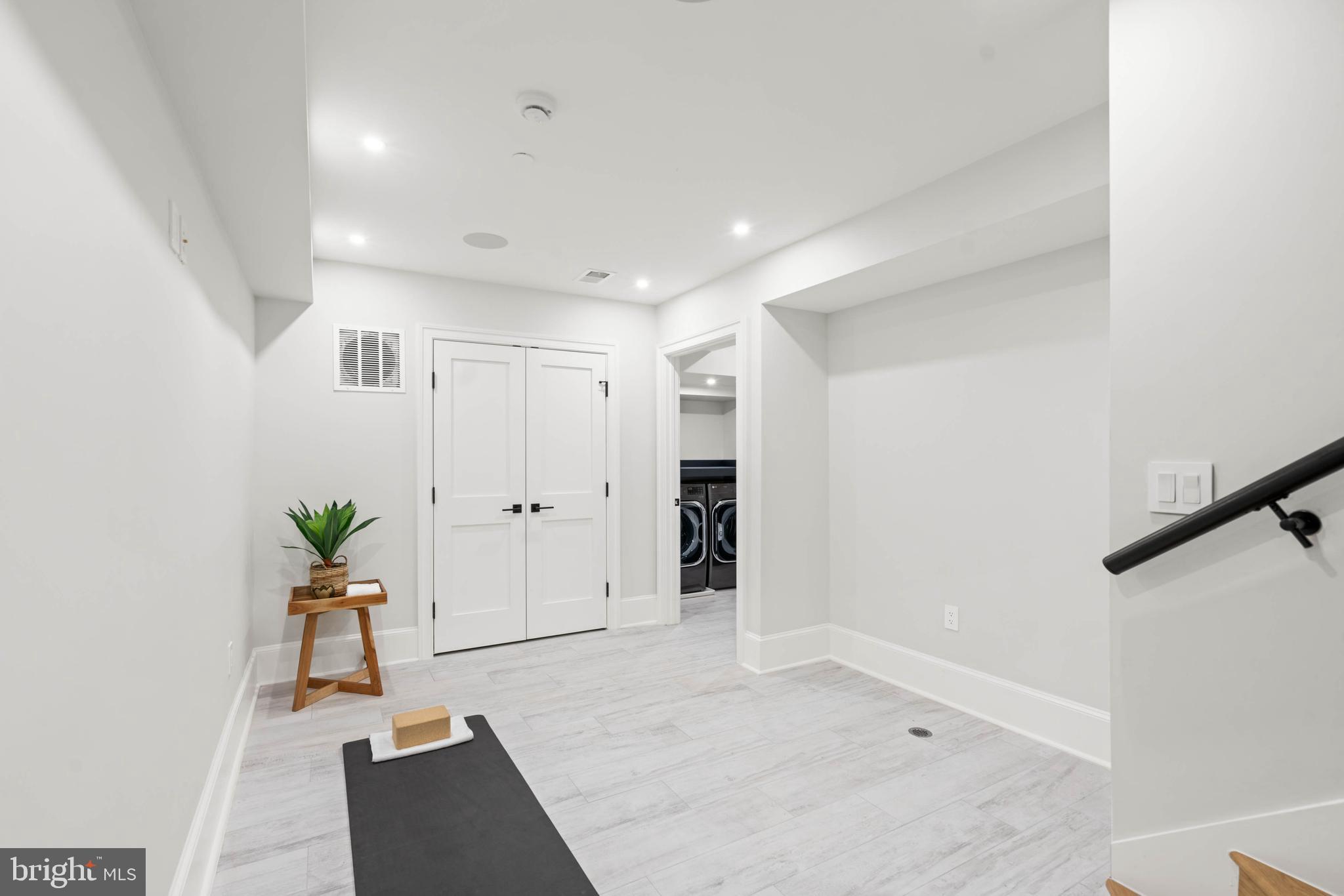 GEORGETOWN - Residential