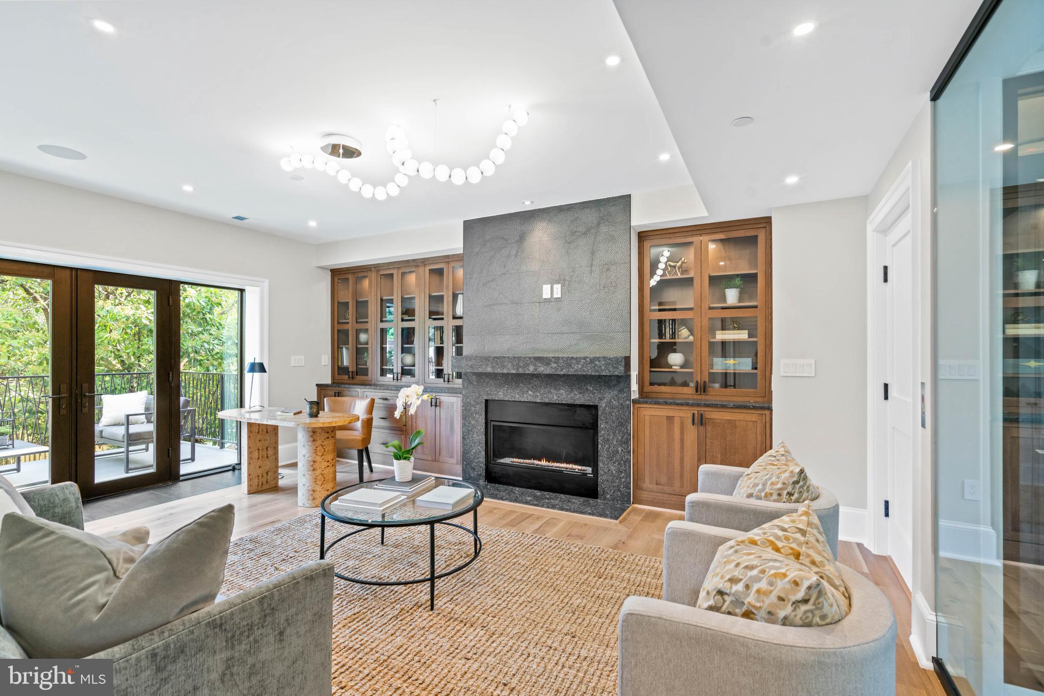 GEORGETOWN - Residential