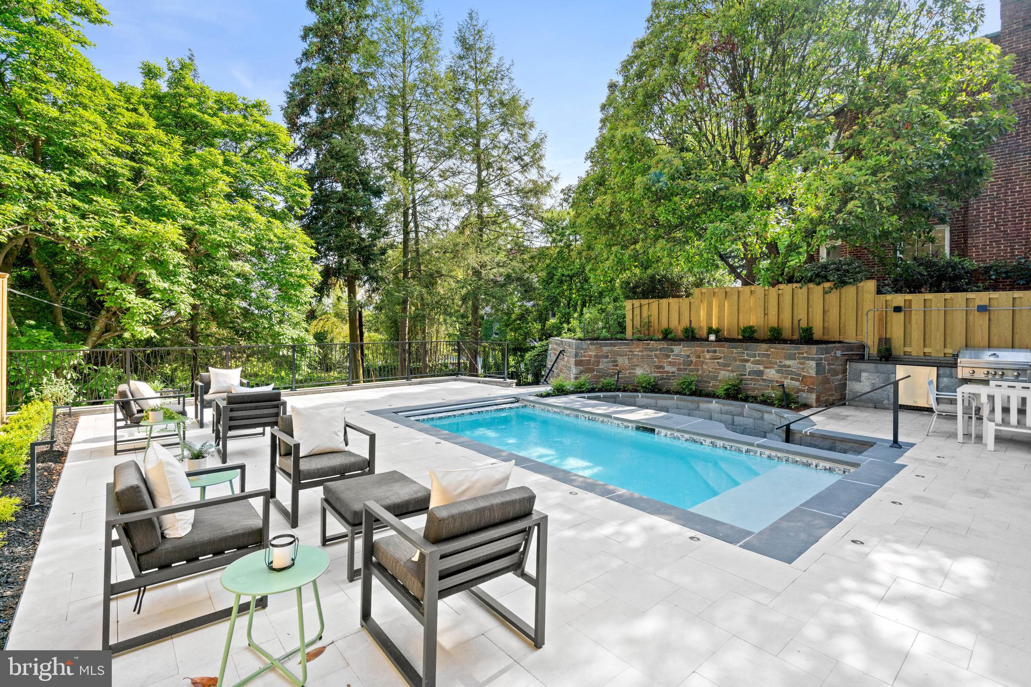 GEORGETOWN - Residential