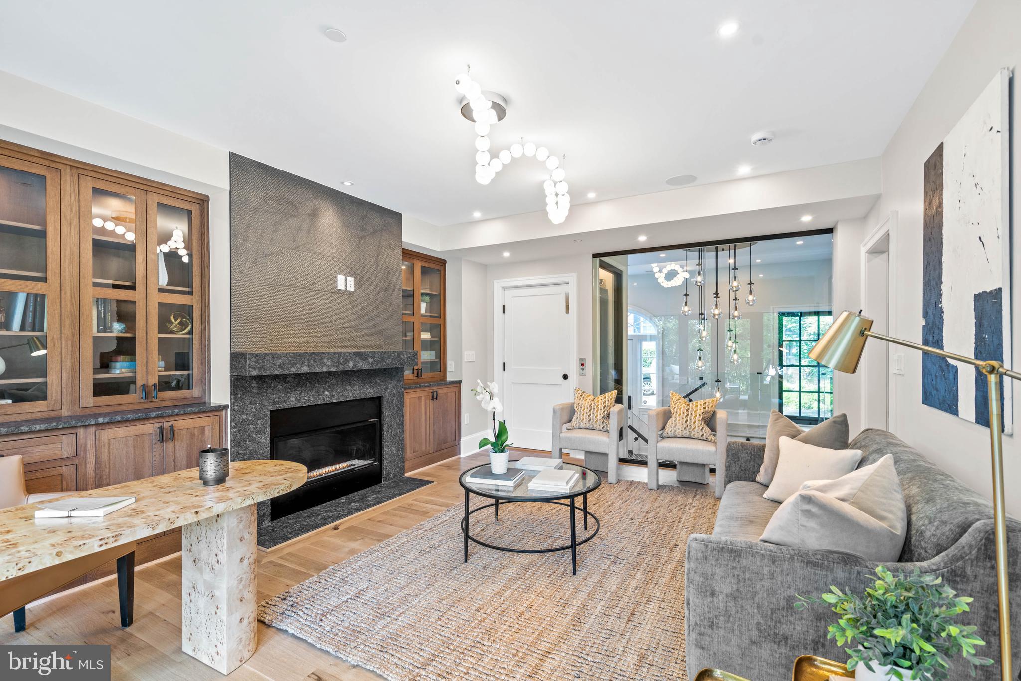 GEORGETOWN - Residential