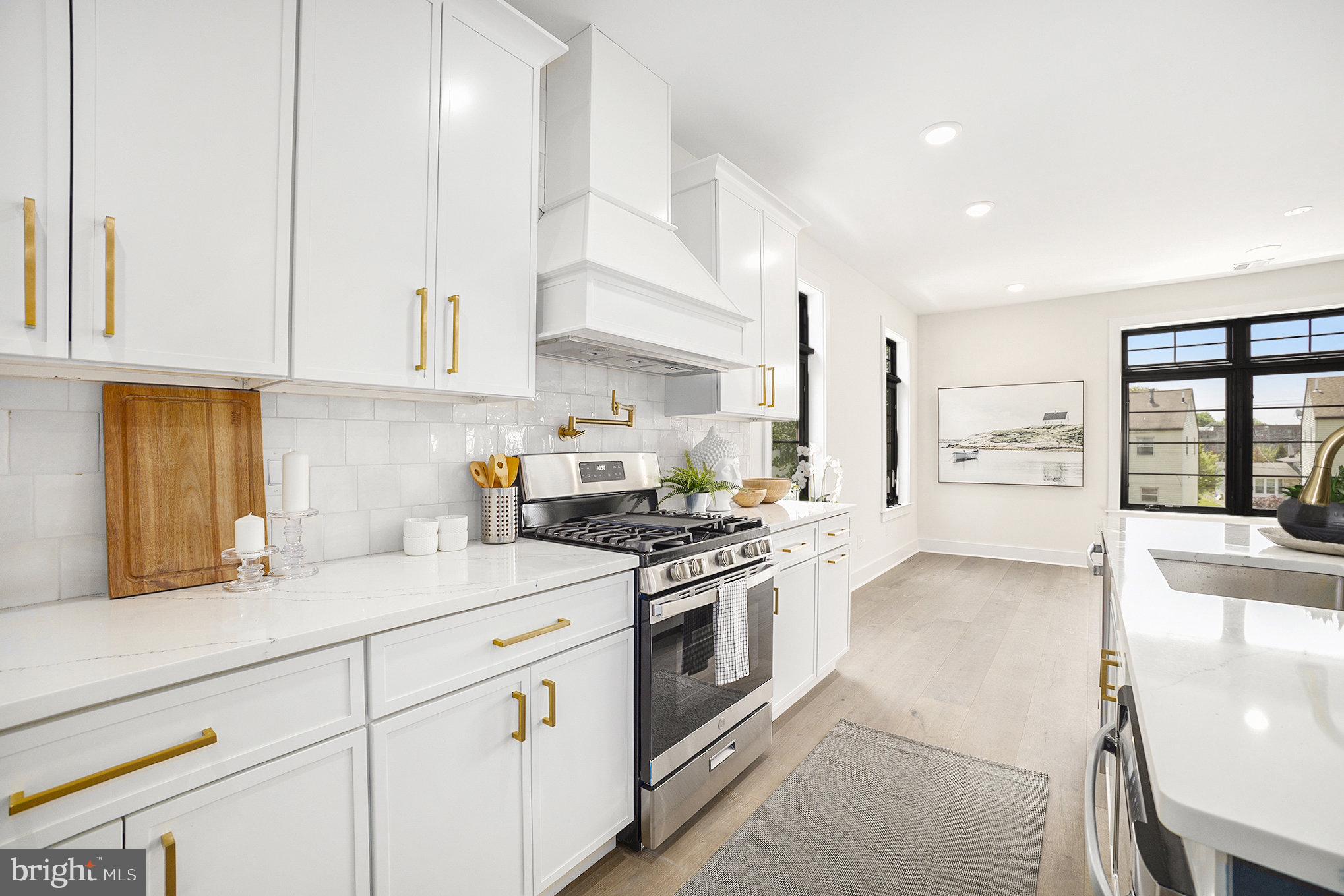 ROXBOROUGH - Residential