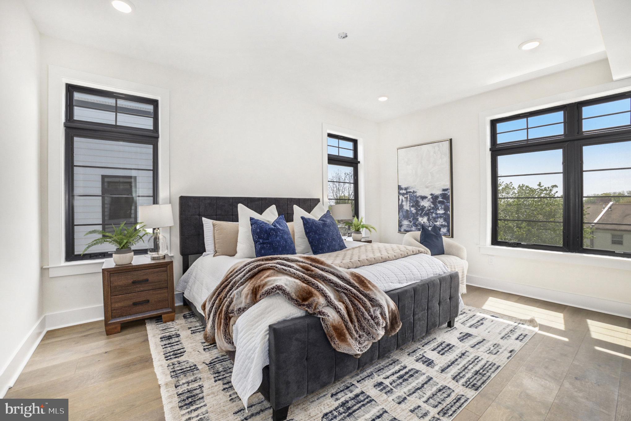 ROXBOROUGH - Residential