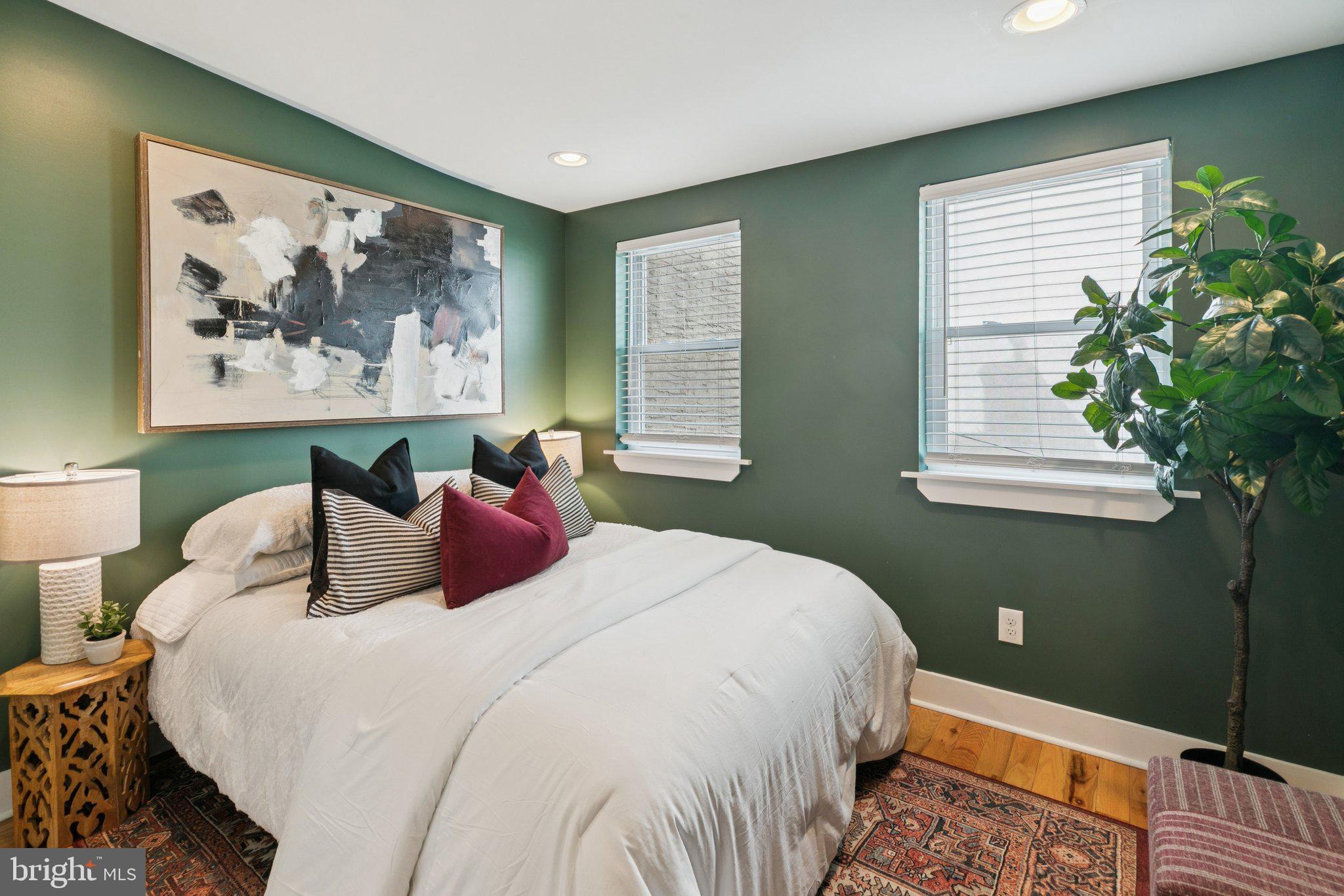 POINT BREEZE - Residential