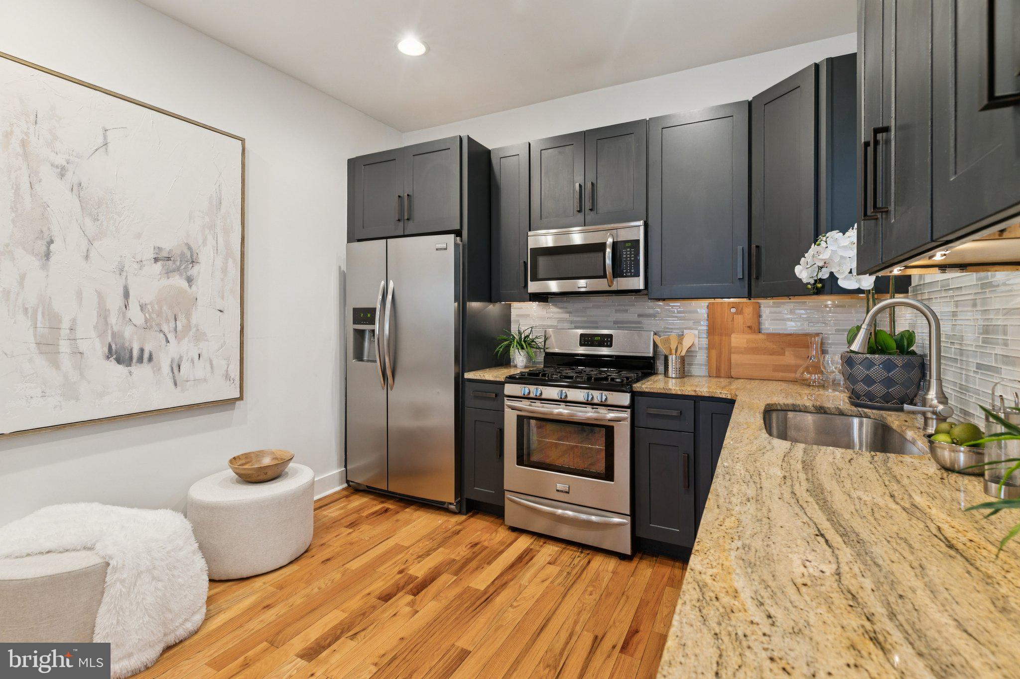 POINT BREEZE - Residential