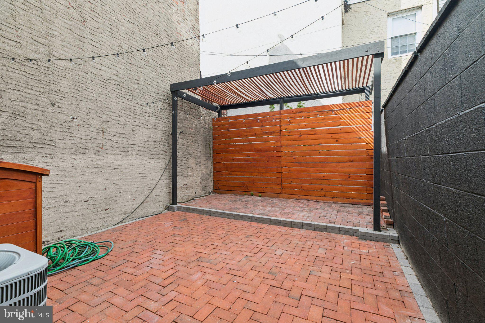 POINT BREEZE - Residential