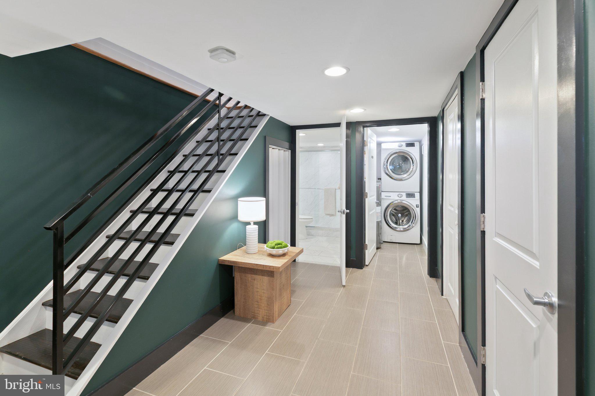 POINT BREEZE - Residential