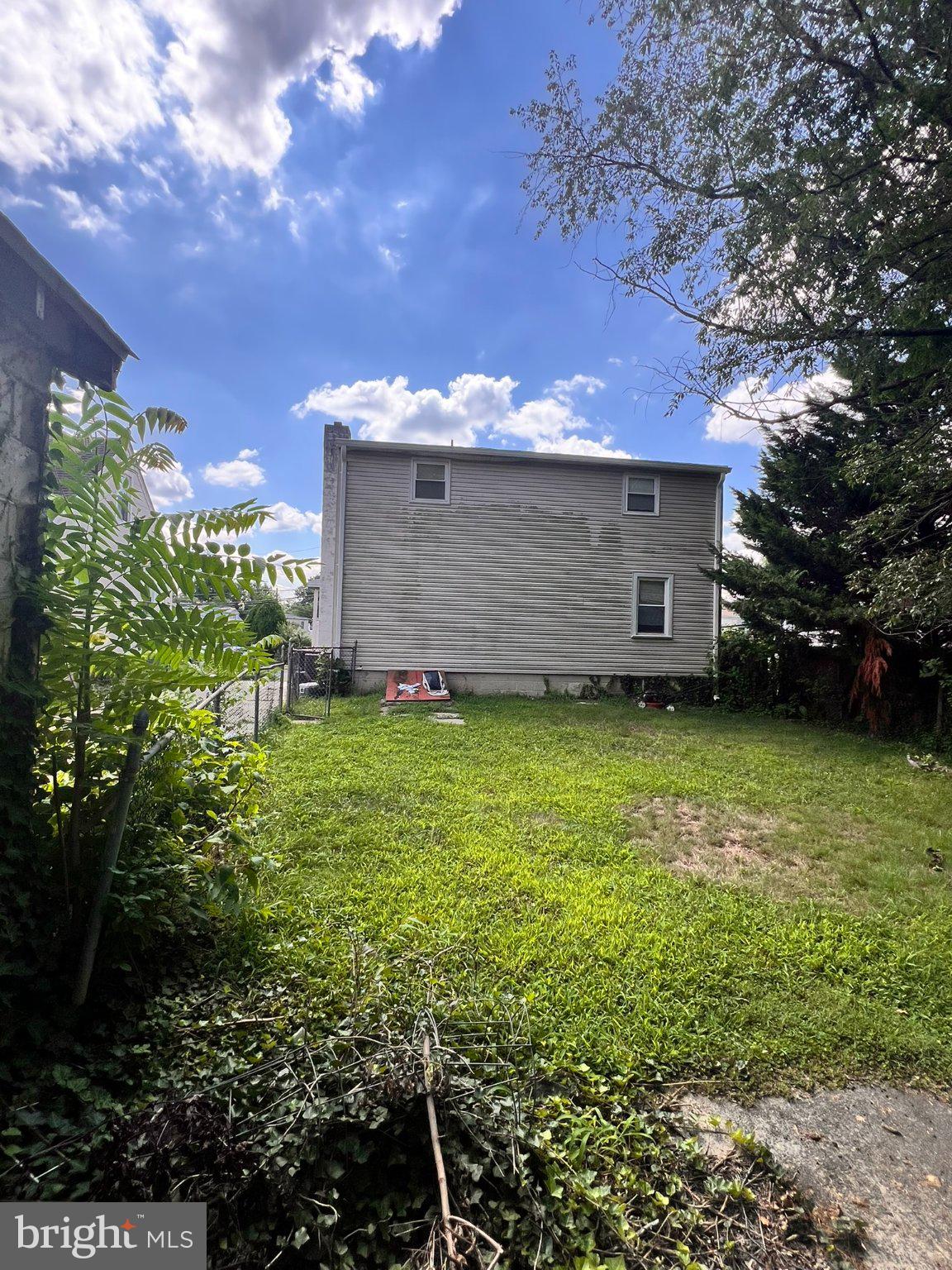 10 IOWANA AVENUE