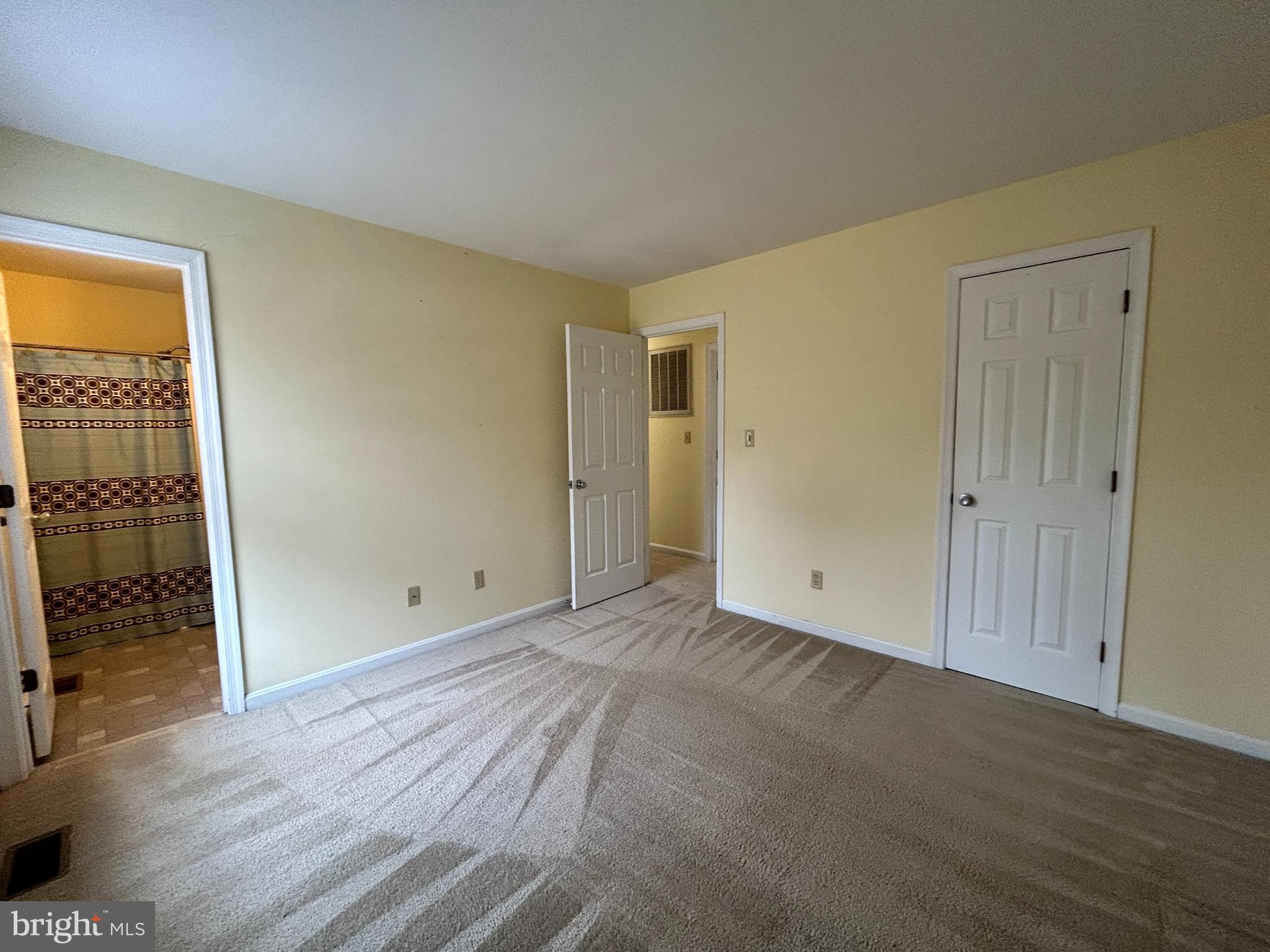 RIVERSIDE MEADOWS - Residential Lease