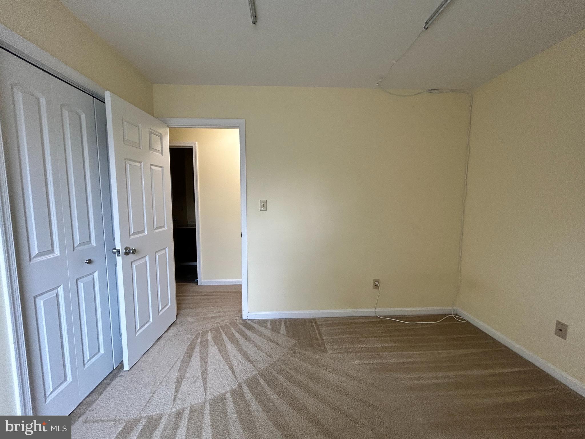 RIVERSIDE MEADOWS - Residential Lease