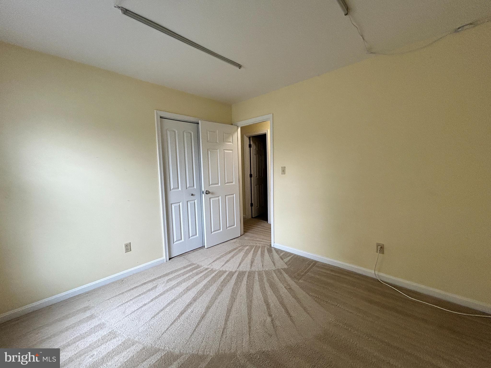 RIVERSIDE MEADOWS - Residential Lease