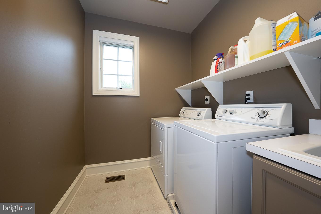 SAYBROOK - Residential