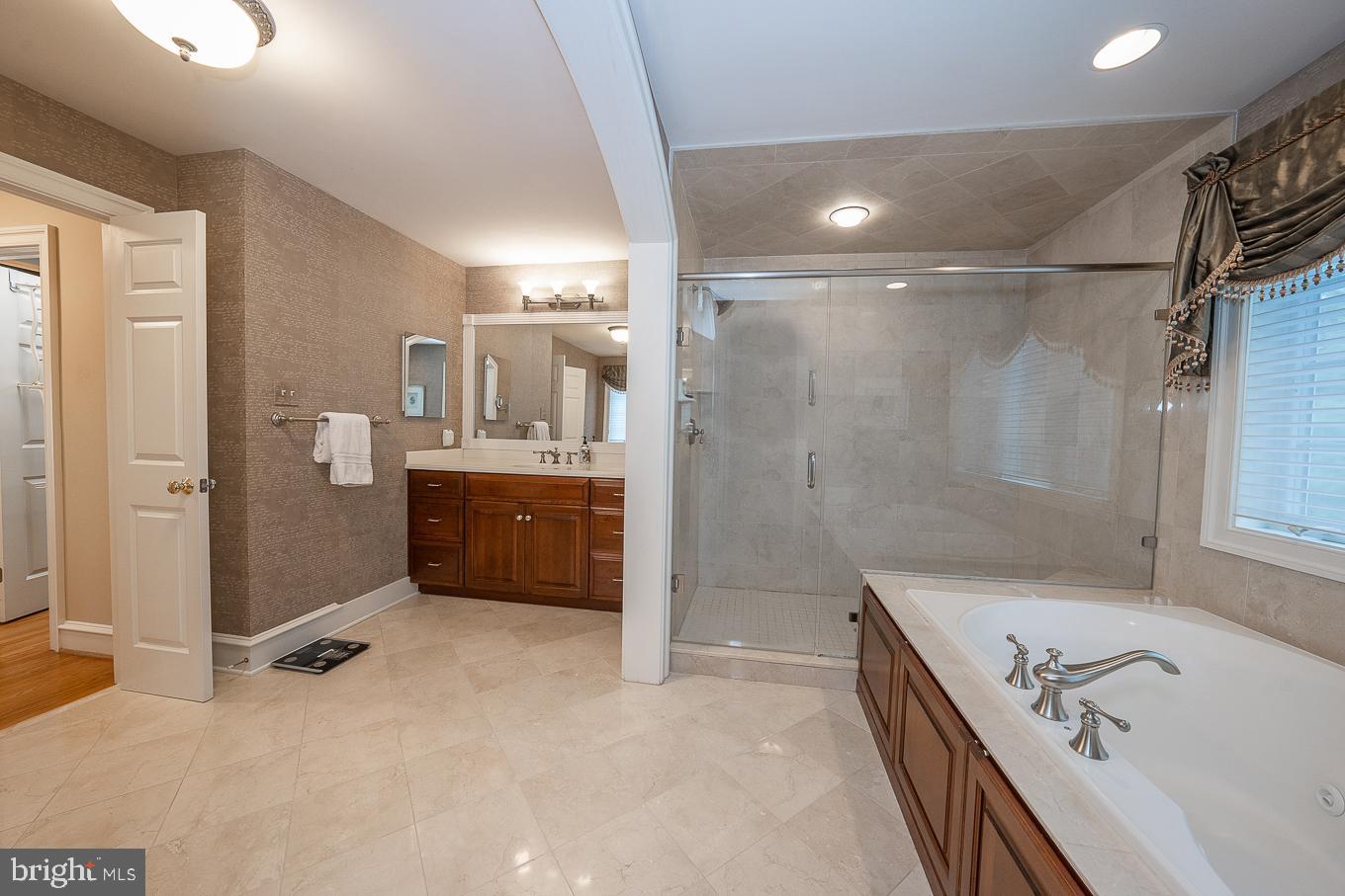 SAYBROOK - Residential